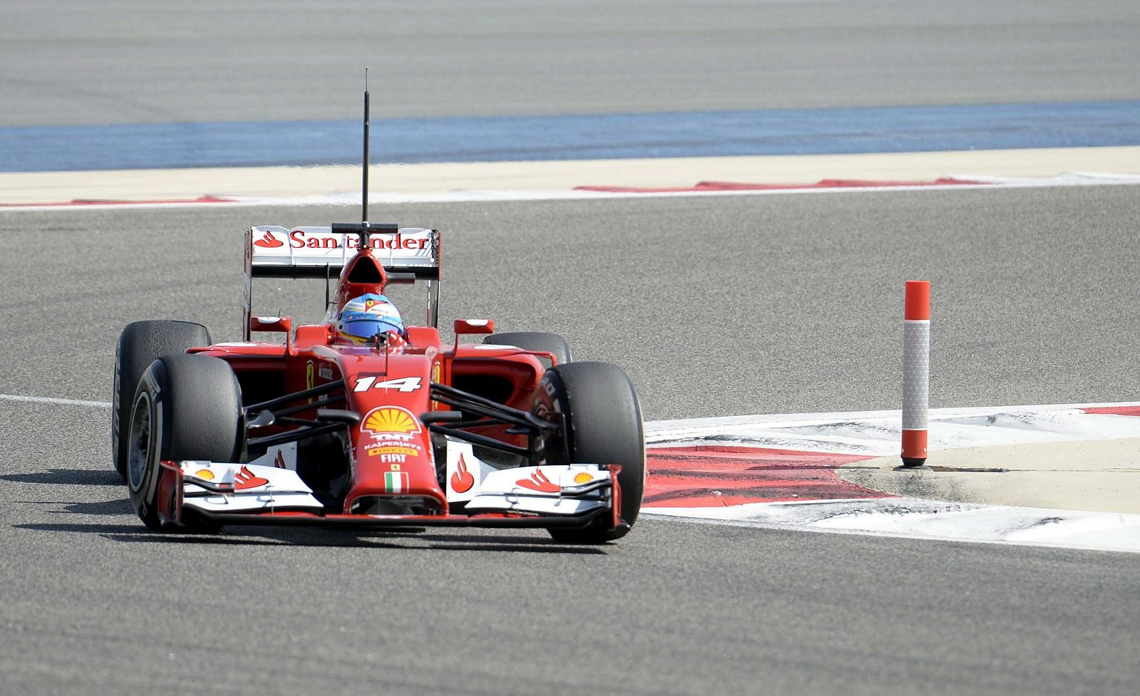 Fernando Alonso de Ferrari durante la segunda jornada de pruebas de pretemporada