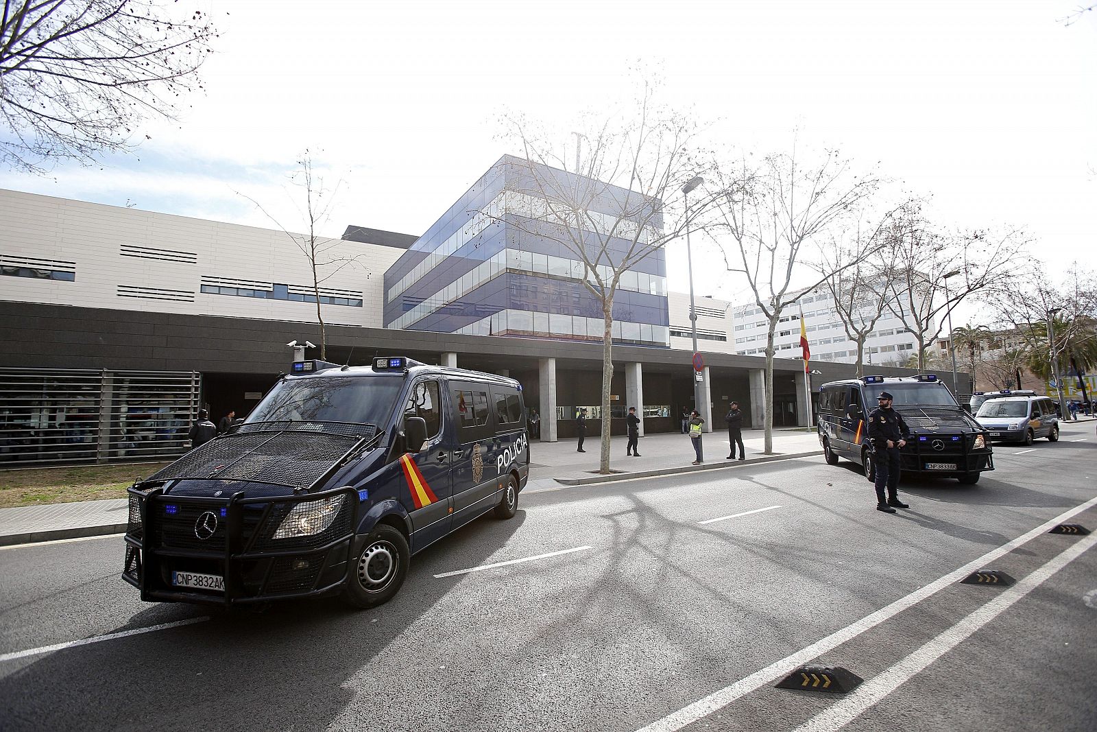 Trasladados a Madrid los detenidos en la Operación Rico contra chiringuitos financieros