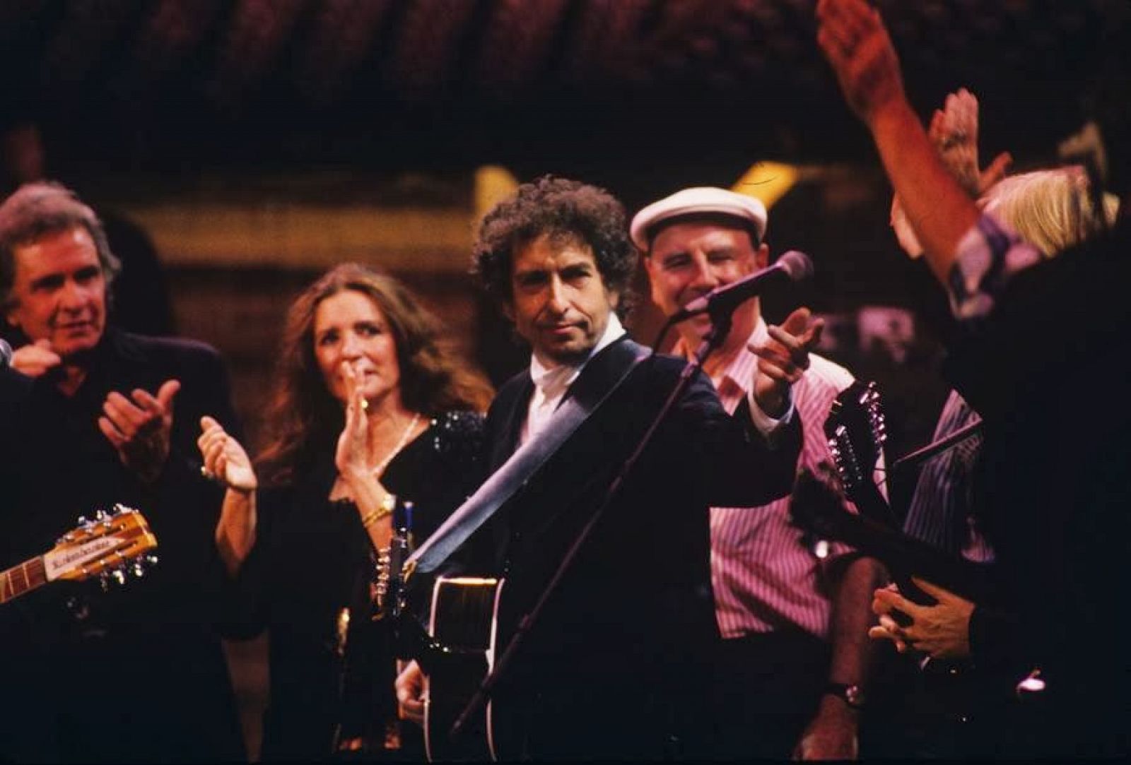 Bob Dylan durante la celebración del concierto especial 30 aniversario