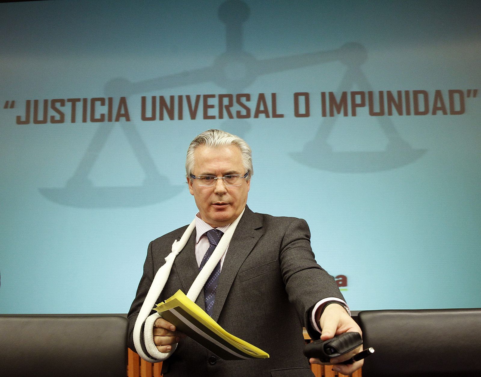 El exjuez Baltasar Garzón, durante el seminario sobre "Justicia universal o impunidad", organizado por el grupo parlamentario de la Izquierda Plural, en el Congreso de los Diputados.