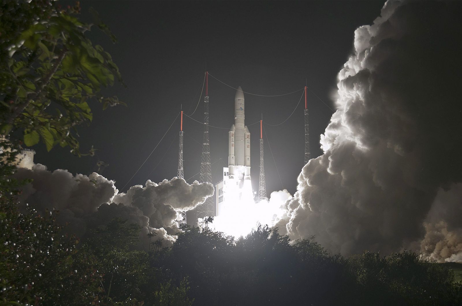Momento del despegue del cohete Ariane 5