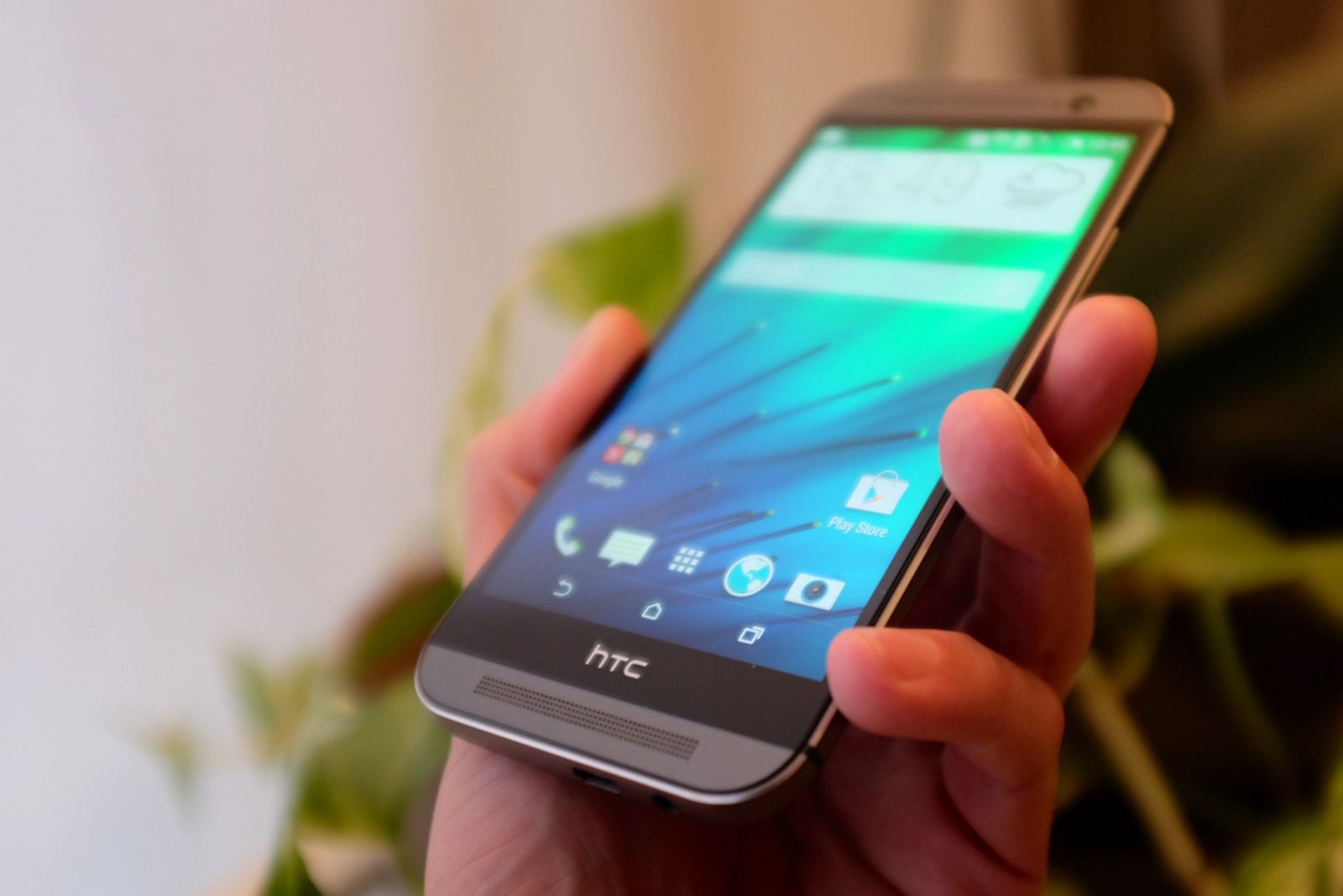 El HTC One utiliza la última versión del sistema operativo móvil Android, la versión 4.4