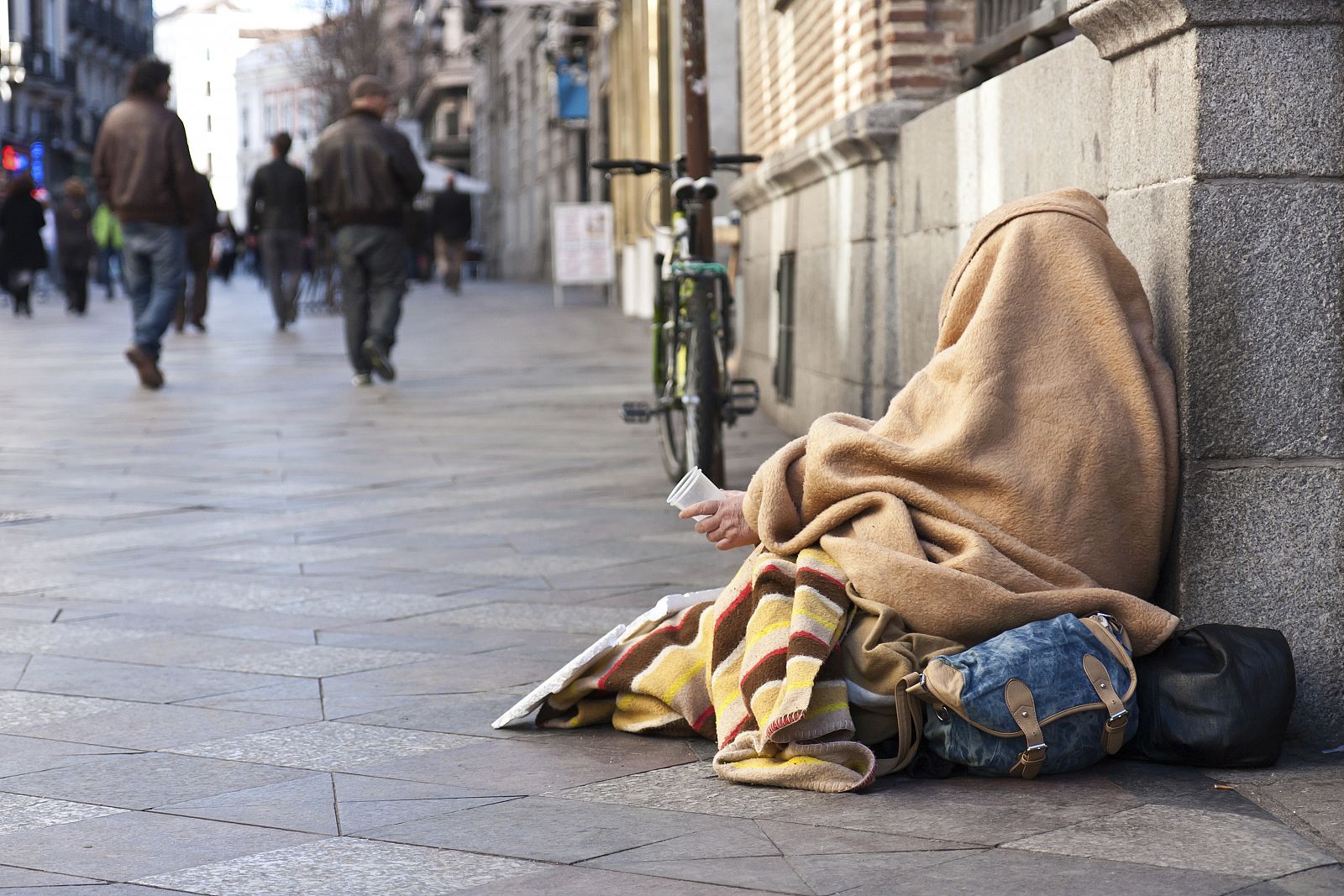 Imagen de un mendigo en Madrid