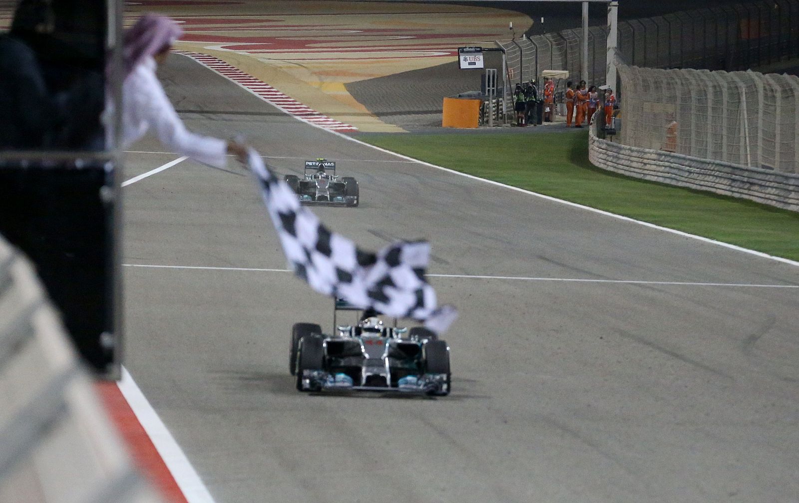 Lewis Hamilton gana el GP de Baréin