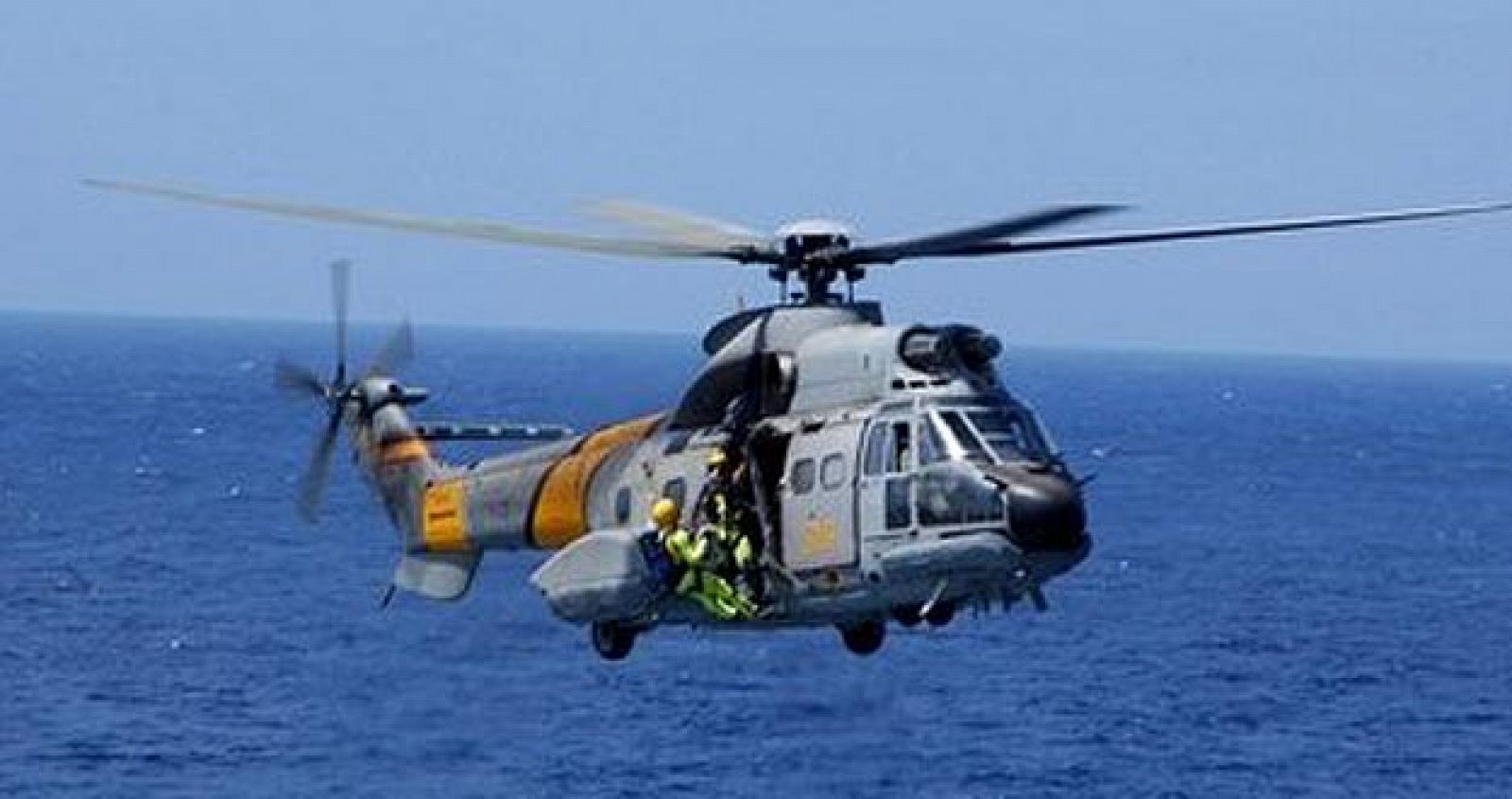 Fotografía de archivo de un helicóptero Super-Puma igual al accidentado en Canarias.