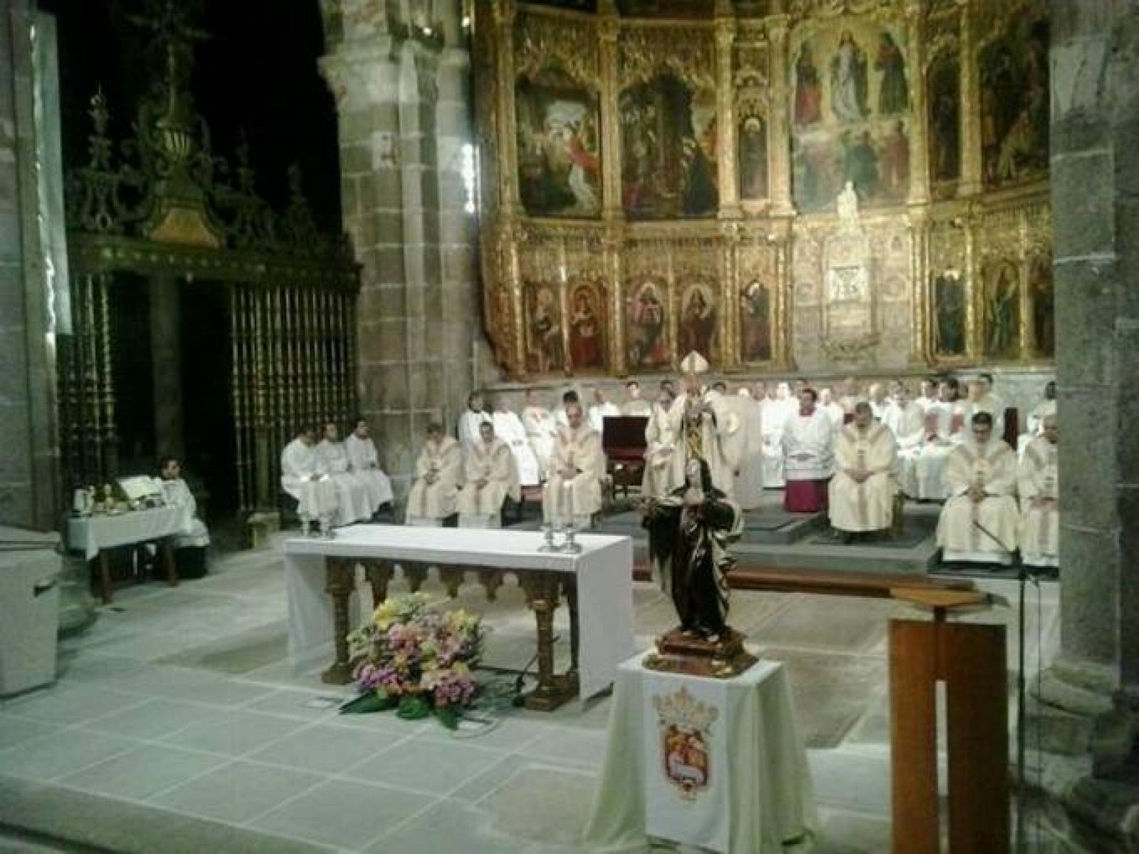 Misa de acción de gracias en la Catedral de Ávila por los 400 años de la beatificación de Santa Teresa de Jesús.