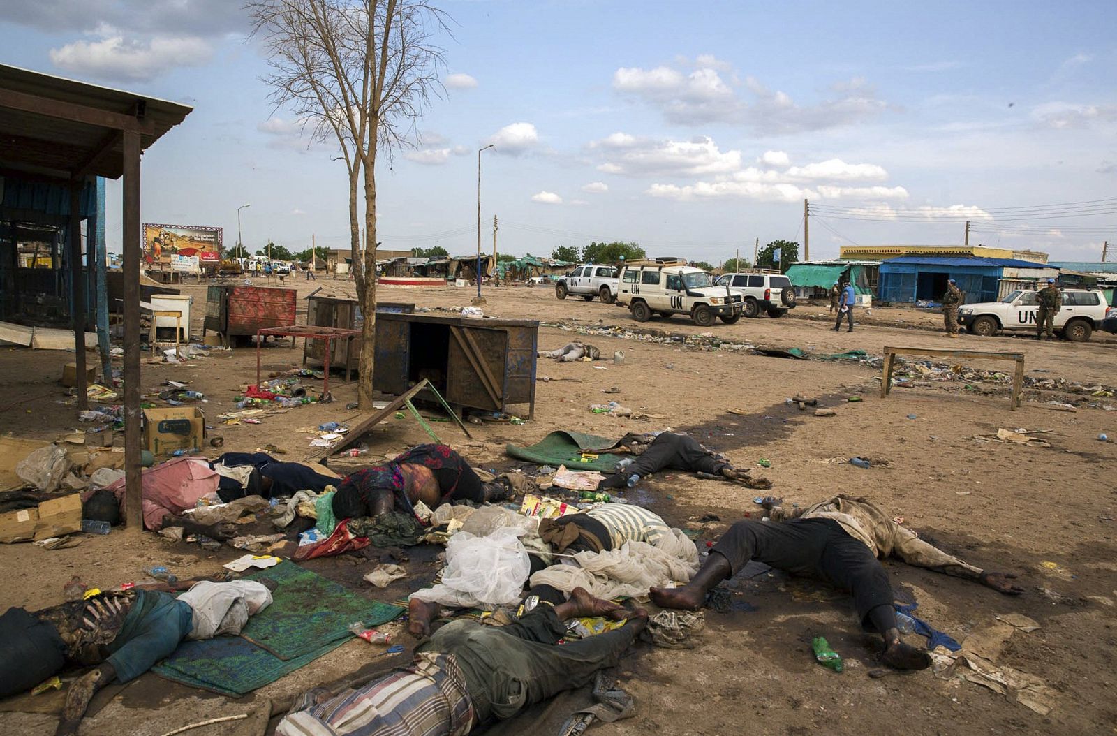 Cuerpos de civiles asesinados en una matanza en Bentiu, Sudán del Sur