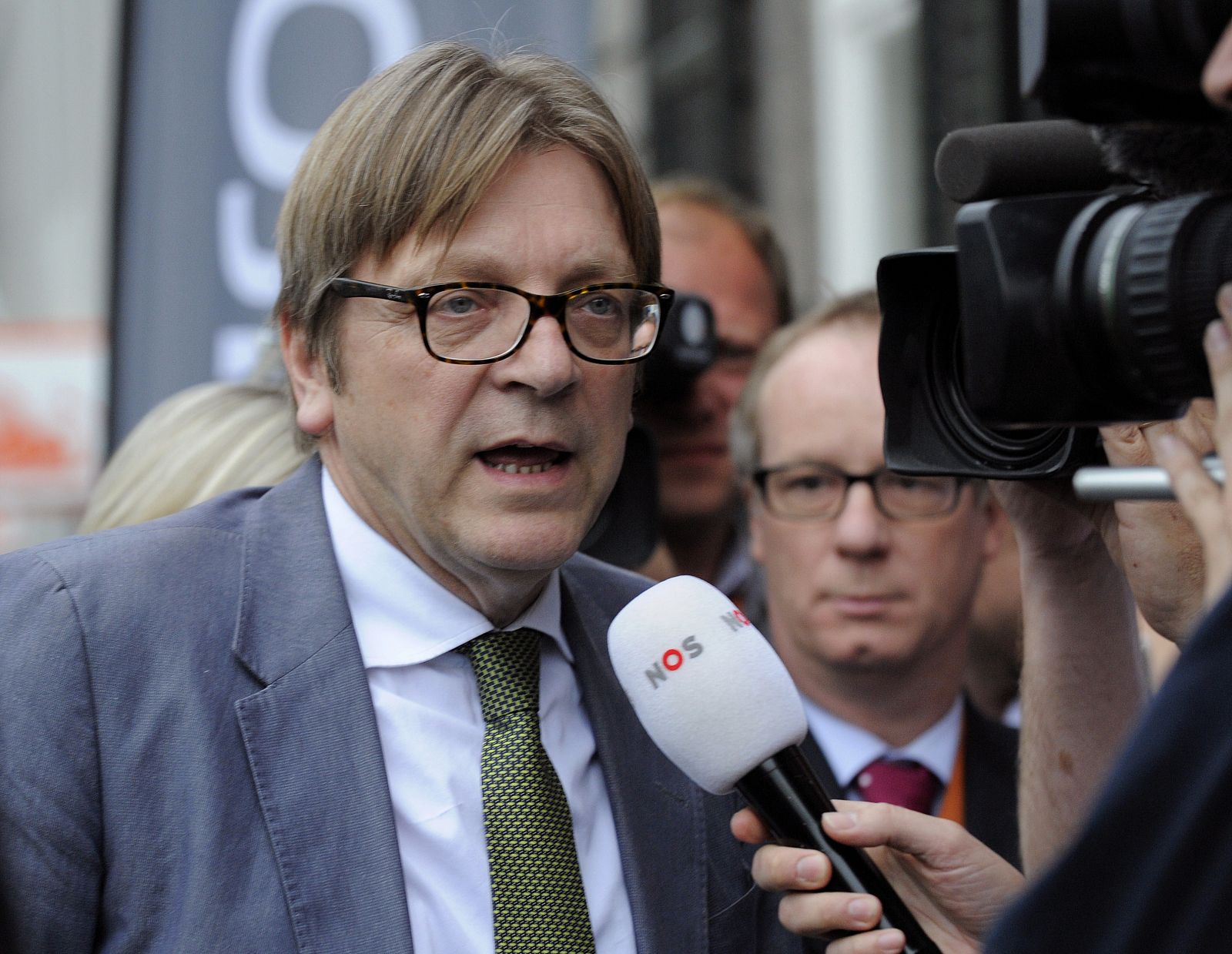 El líder de los librales europeos, Guy Verhofstadt, antes de un debate electoral en esta campaña.