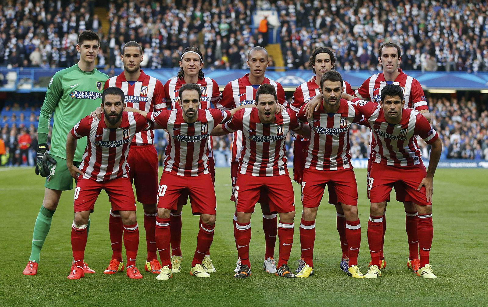 Los jugadores del Atlético de Madrid posan antes del partido.