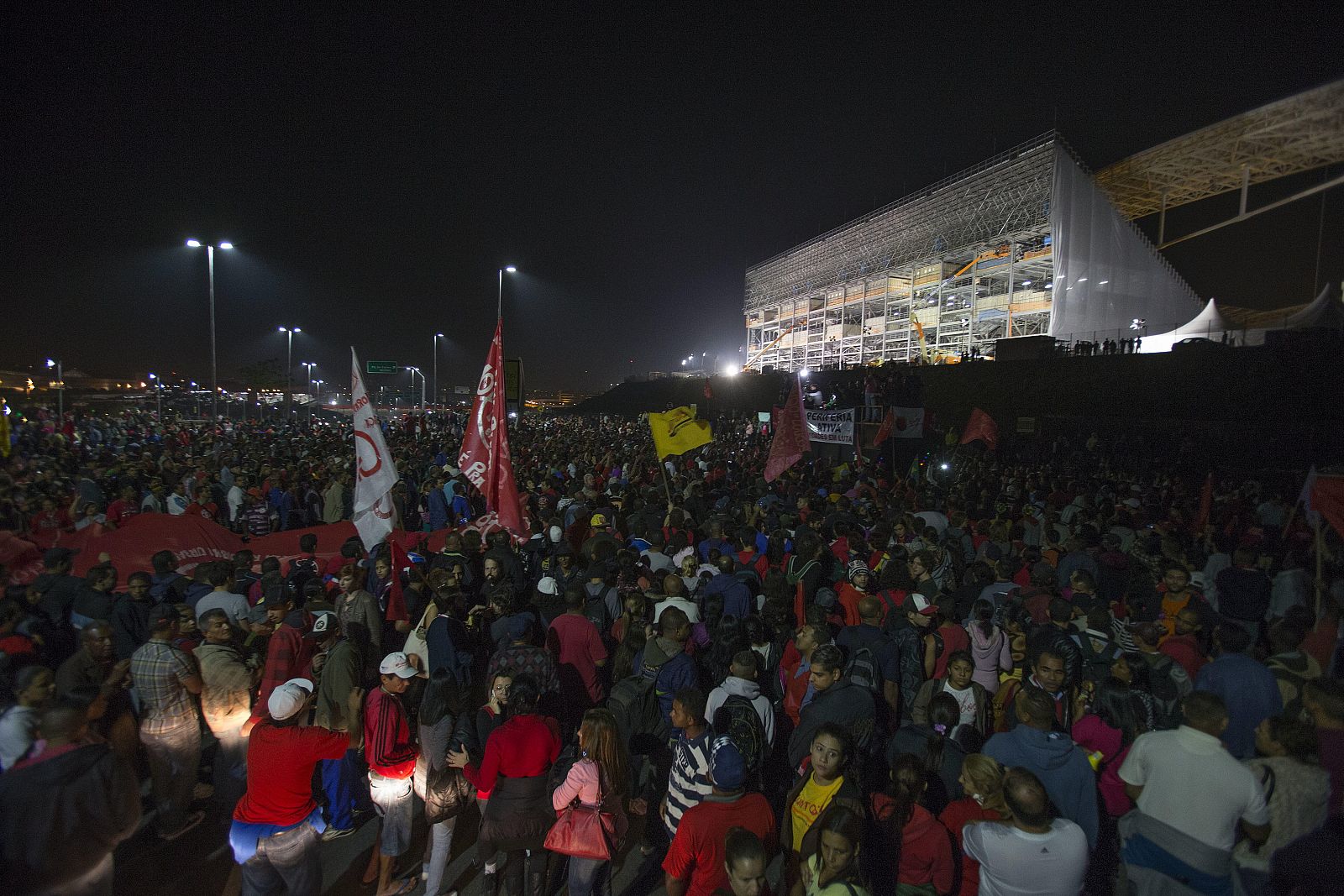 LOS SIN TECHO AMENAZAN CON "RADICALIZAR" SUS PROTESTAS DURANTE EL MUNDIAL