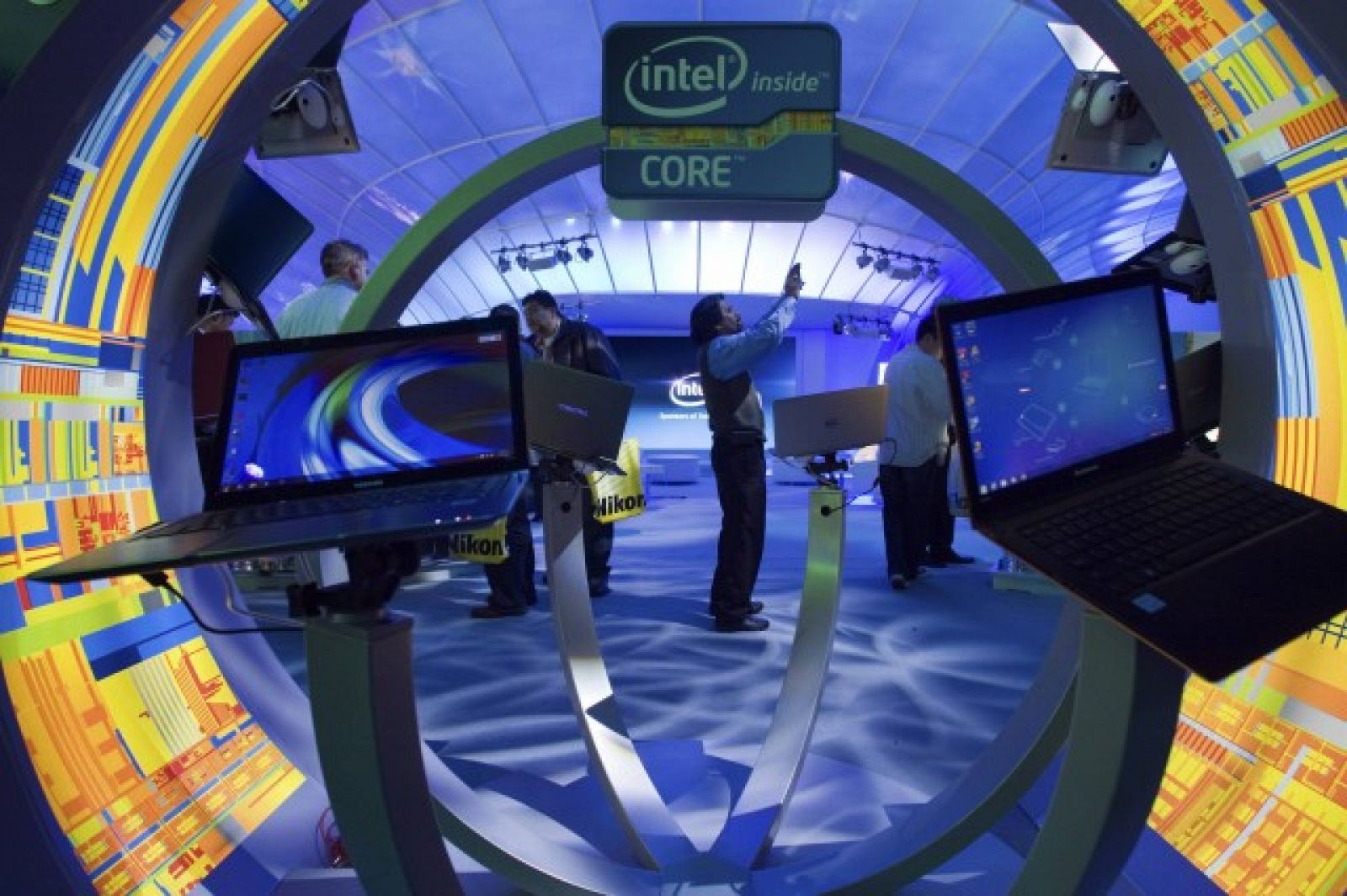 Puesto de Intel en la Feria Internacional de Electrónica de Las Vegas en 2012