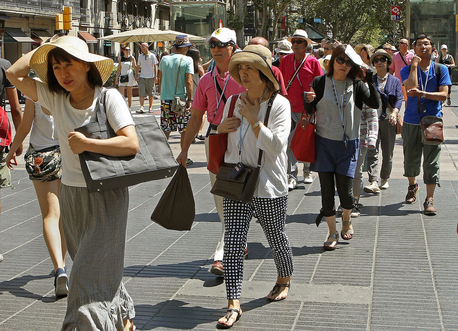 Un grupo de turistas en Barcelona