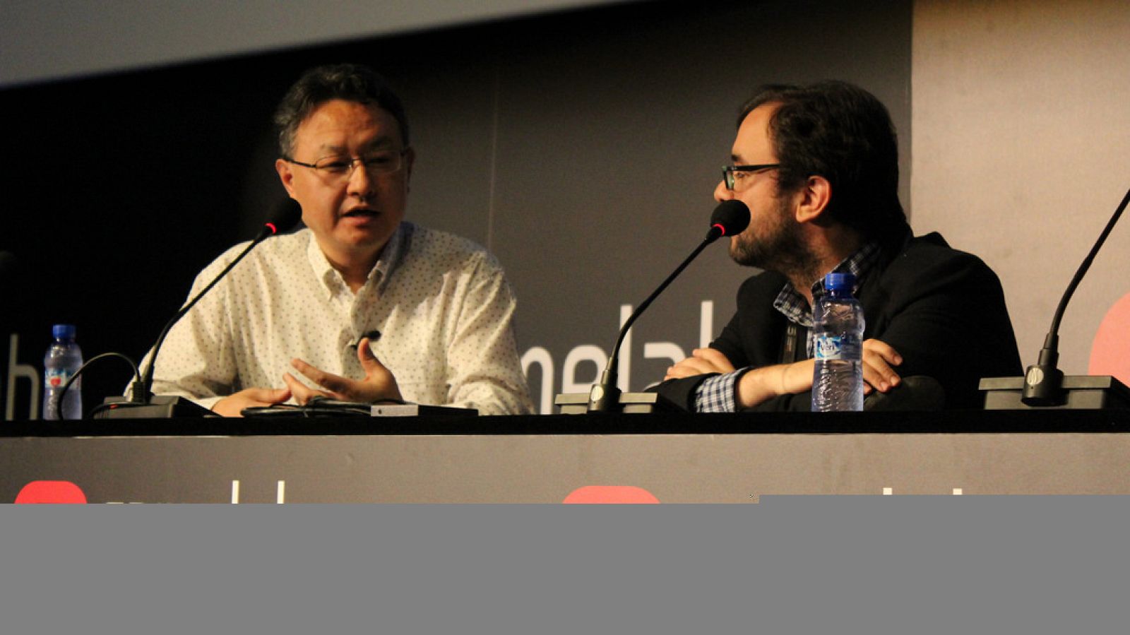 Shuhei Yoshida, presidente de Sony Worldwide Studios para Sony Computer Entertainment en Gamelab 2014.