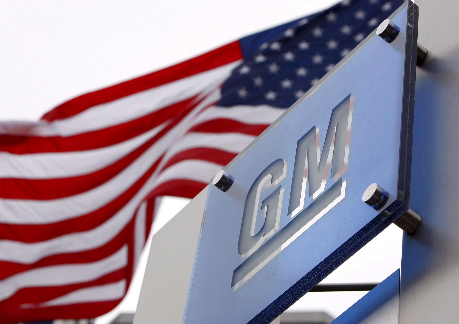Sede central de la compañía General Motors en el Renaissance Center de Detroit, Michigan