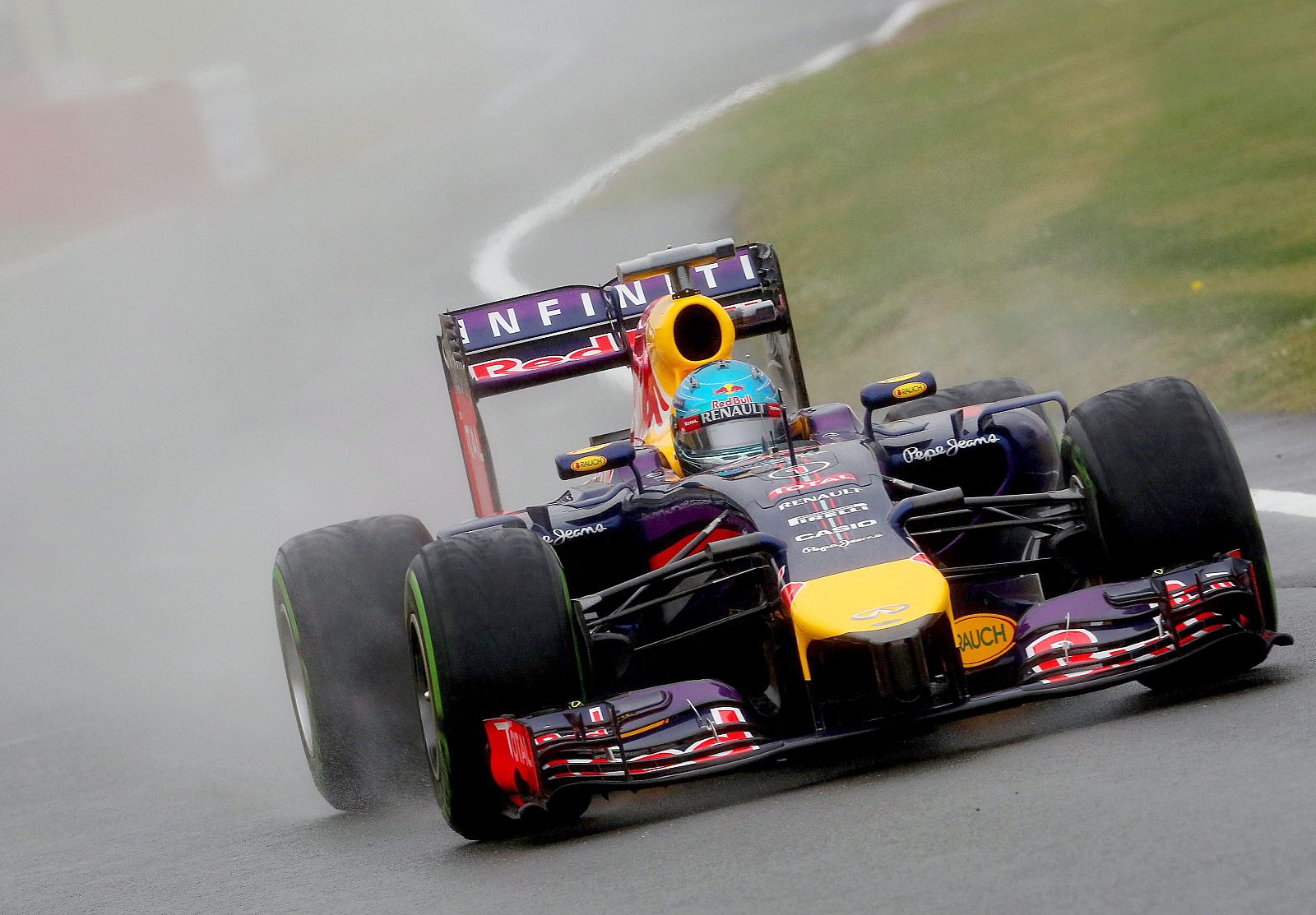 Imagen del piloto Sebastian Vettel en el circuito de Silverstone.