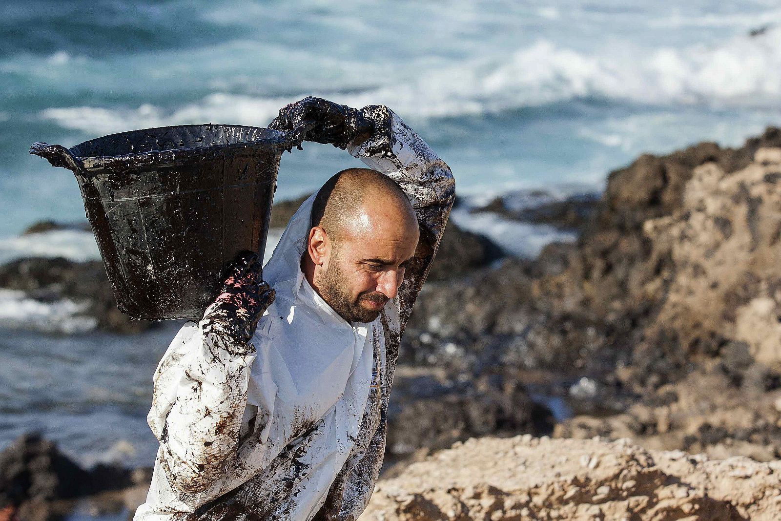 Un vertido en la playa de El Cabrón, en Gran Canaria, afecta a más de un kilómetro de litoral