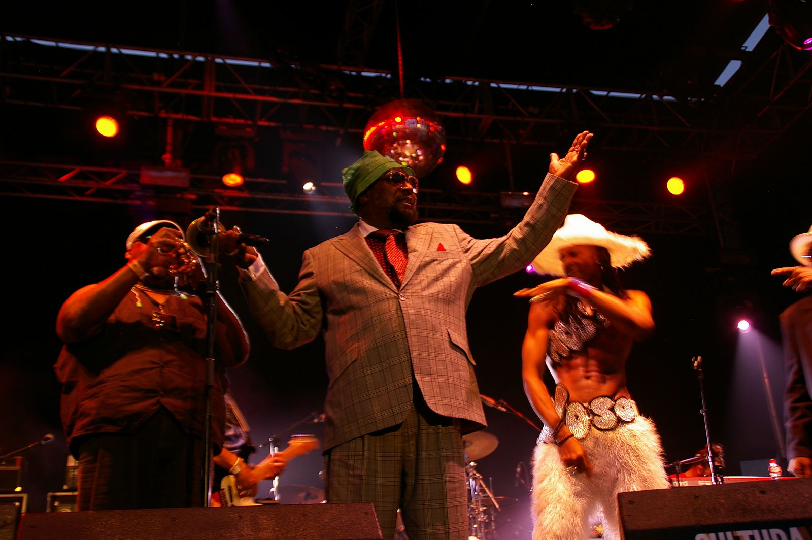 George Clinton baila durante su concierto en el Festival Cultura Inquieta celebrado en Getafe