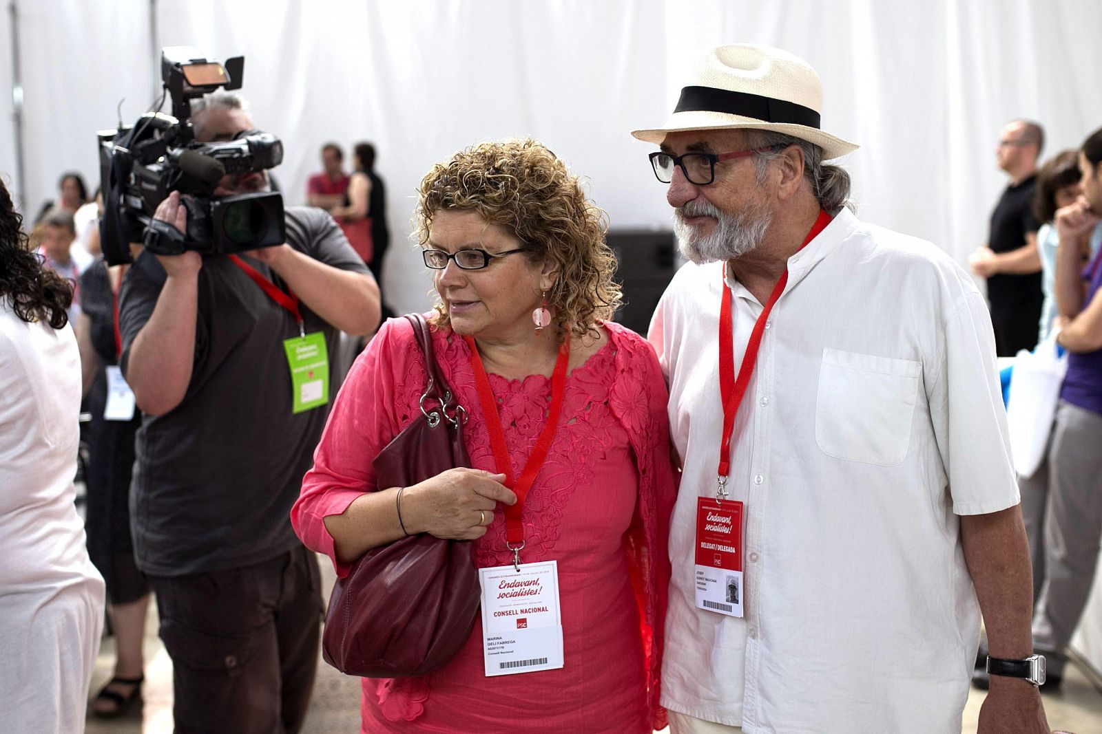 La diputada díscola del PSC asiste al congreso extraordinario del PSC