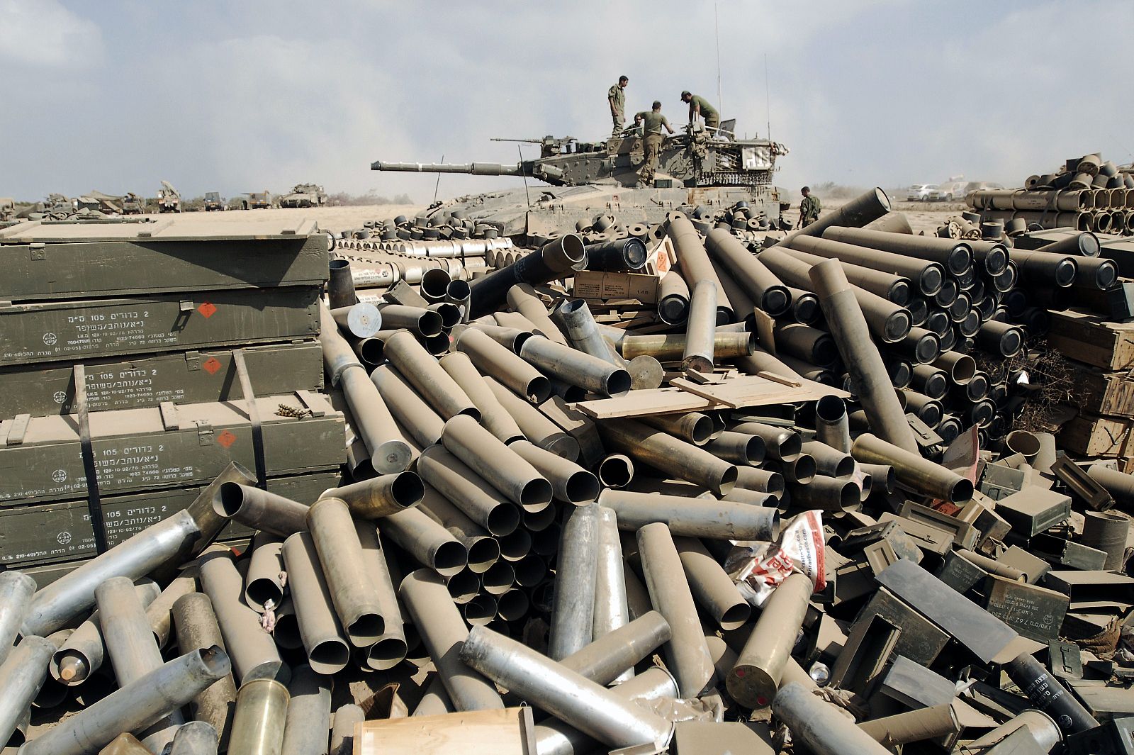 El Ejército israelí se prepara para bombardear Gaza