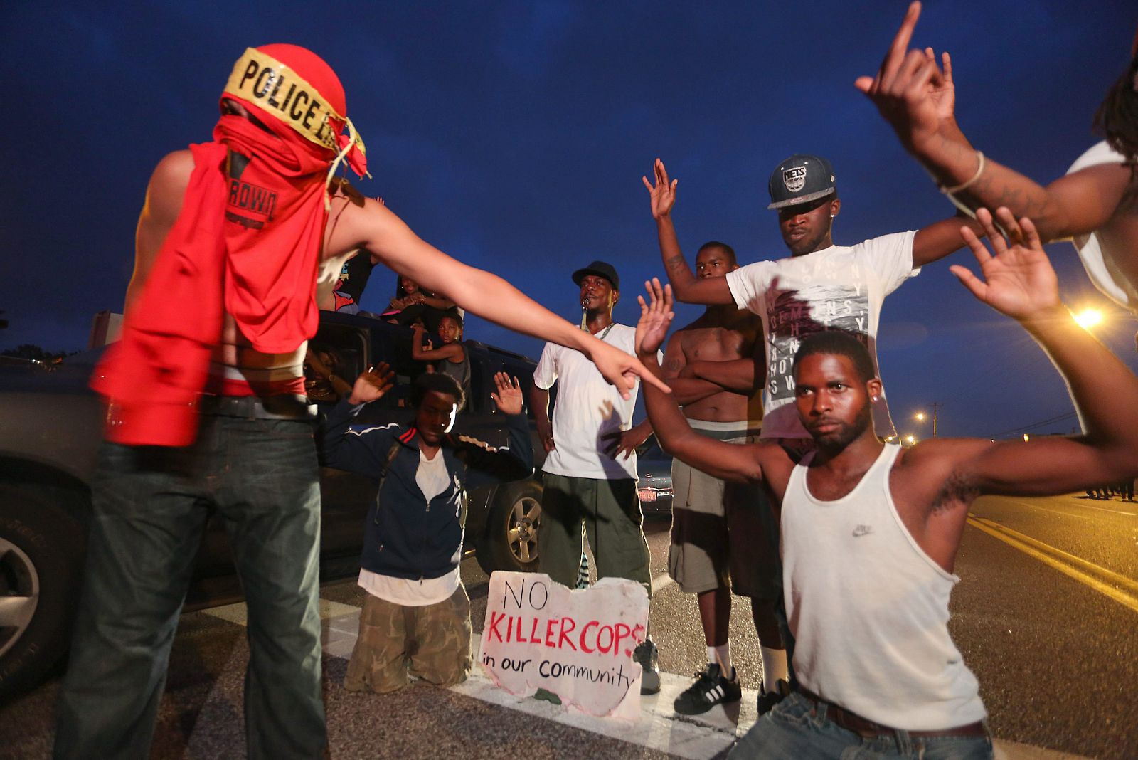 Protesta en Ferguson la noche del domingo