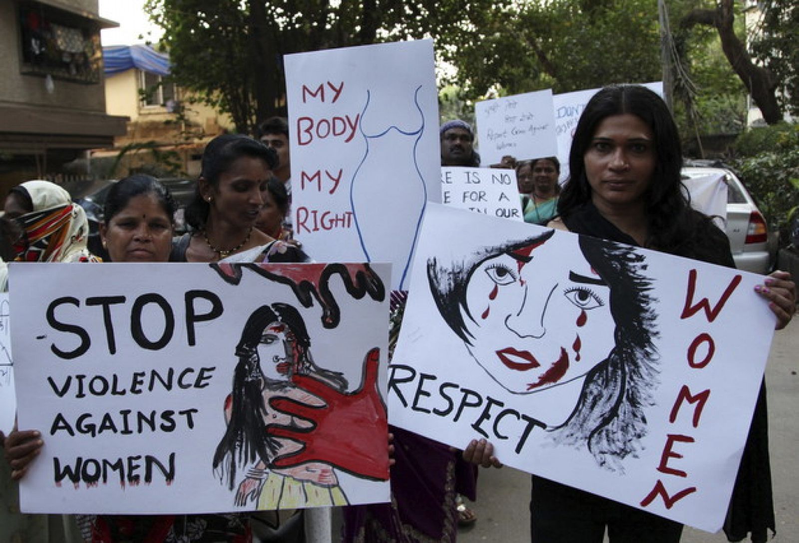 Protesta silenciosa contra los abusos sexuales a mujeres en Mumbai.