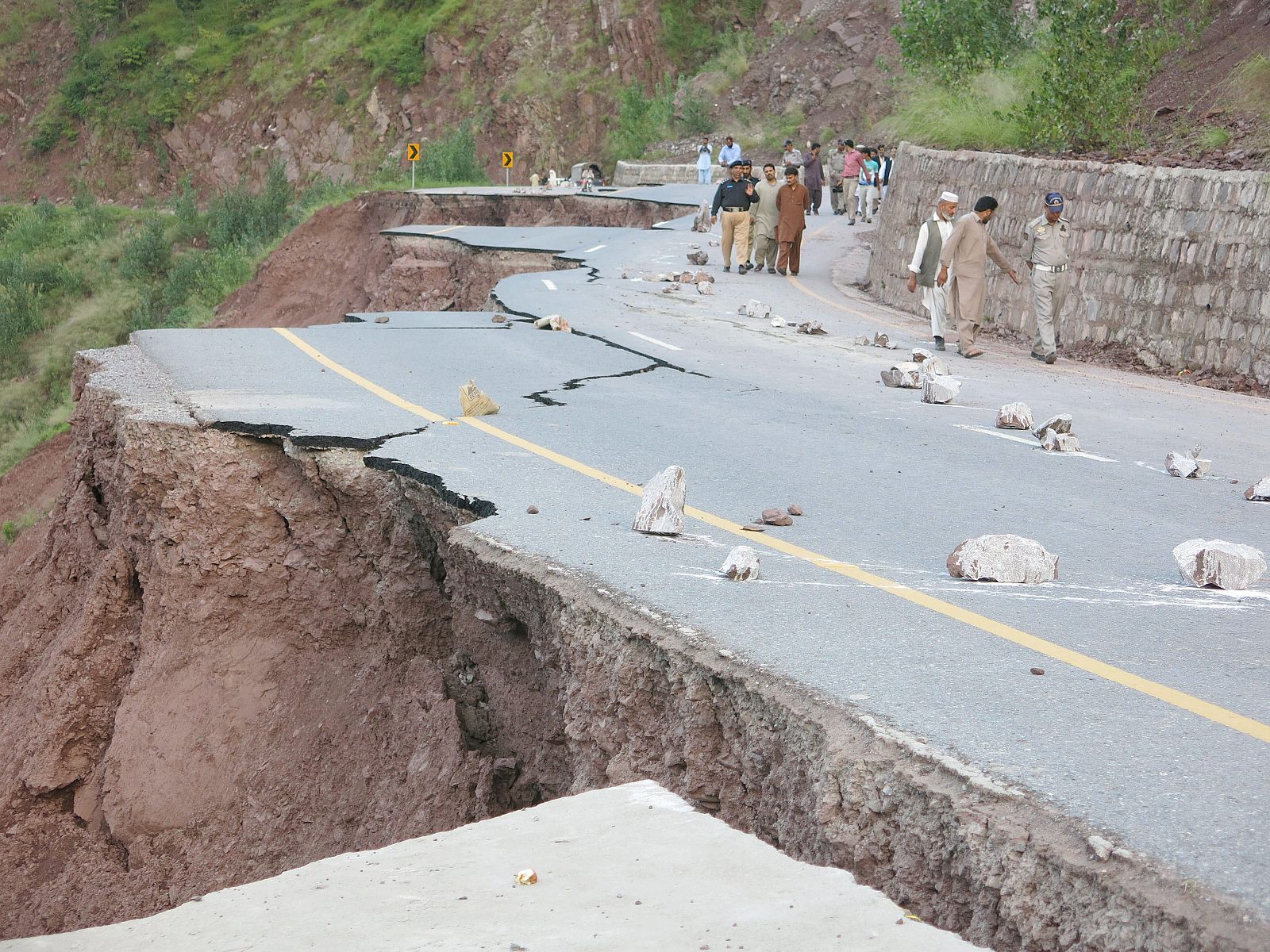 Daños por las fuertes lluvias en el  valle Jhelum, en Pakistán