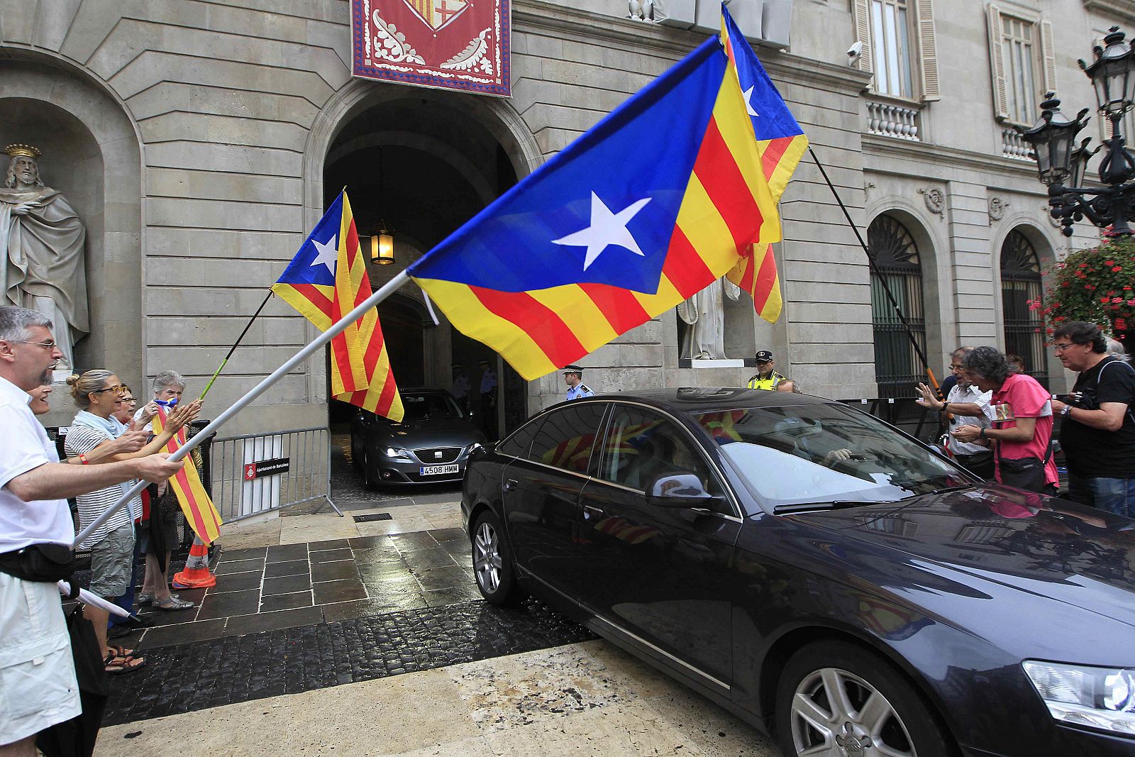 AYUNTAMIENTO DE BARCELONA APOYA LA CONVOCATORIA DEL REFERENDUM DEL 9N