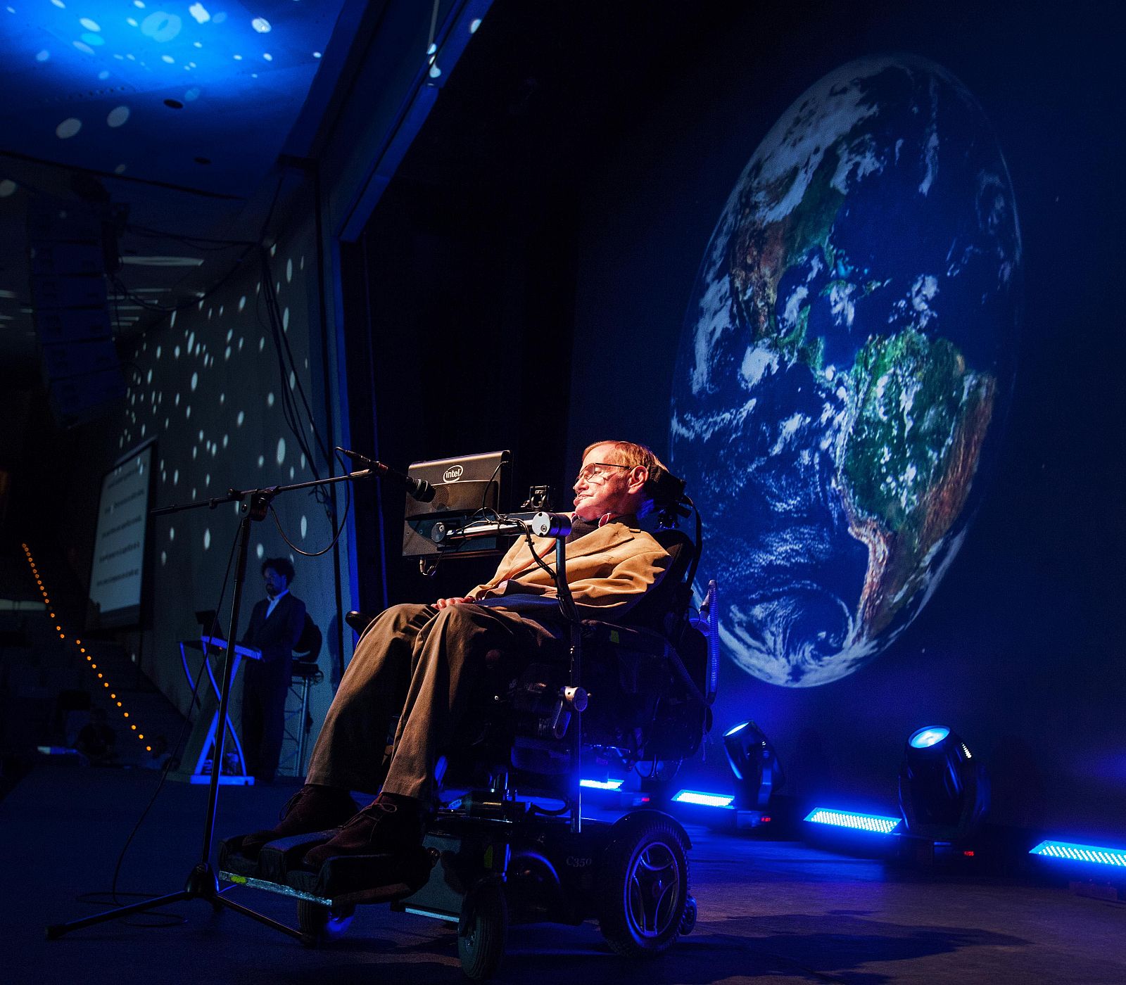 El físico británico y profesor Stephen Hawking, durante su conferencia en el Festival Starmus en Tenerife.