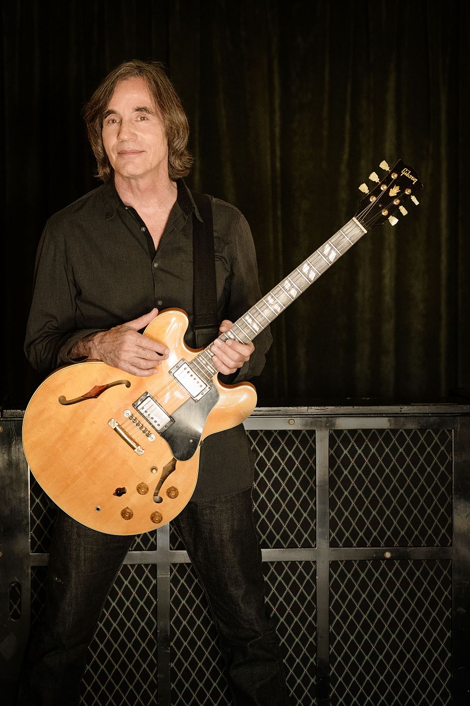 JACKSON BROWNE ESTRENA 'STANDING IN THE BREACH'