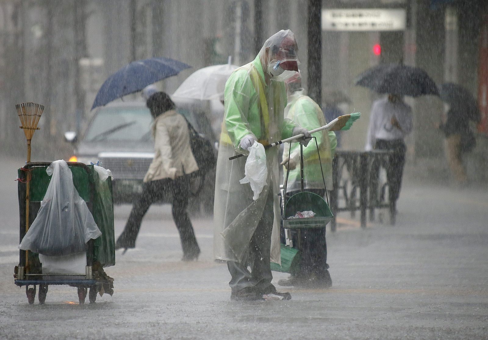 Lluvia en Tokio el 6 de octubre durante el paso del tifón Phanfone