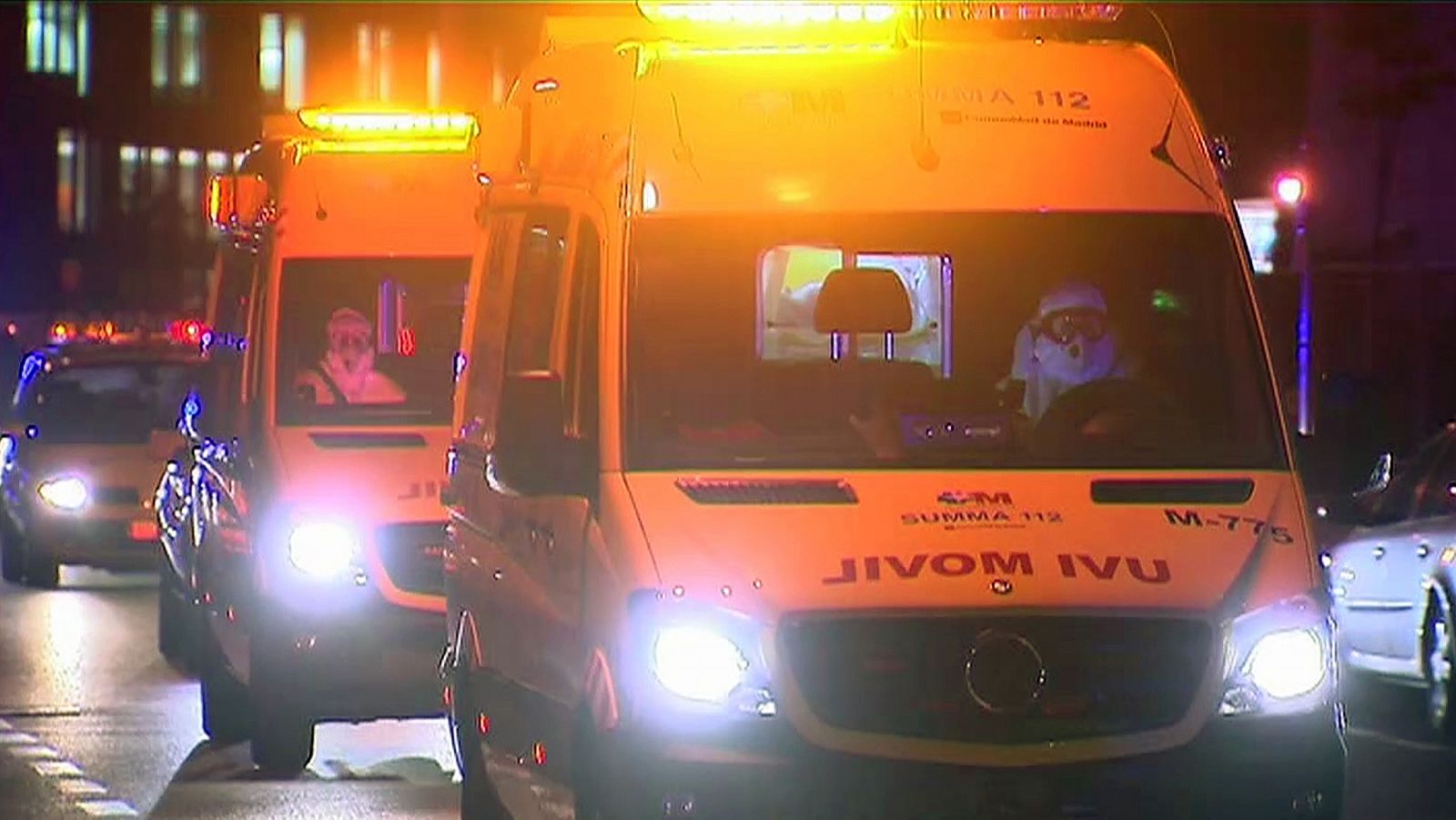 La ambulancia que transportó a la auxiliar contagiada de ébola al Hospital Carlos III de Madrid.