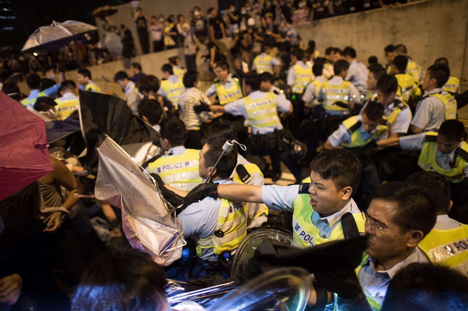 Los enfrentamientos han vuelto a las calles de Hong Kong.