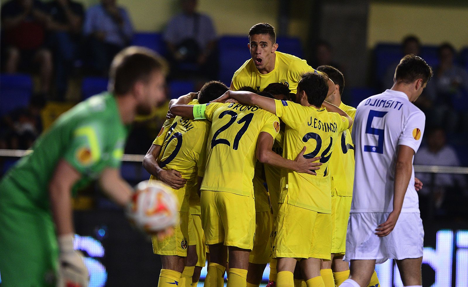 Los jugadores del Villarreal celebran un gol ante el Zúrich