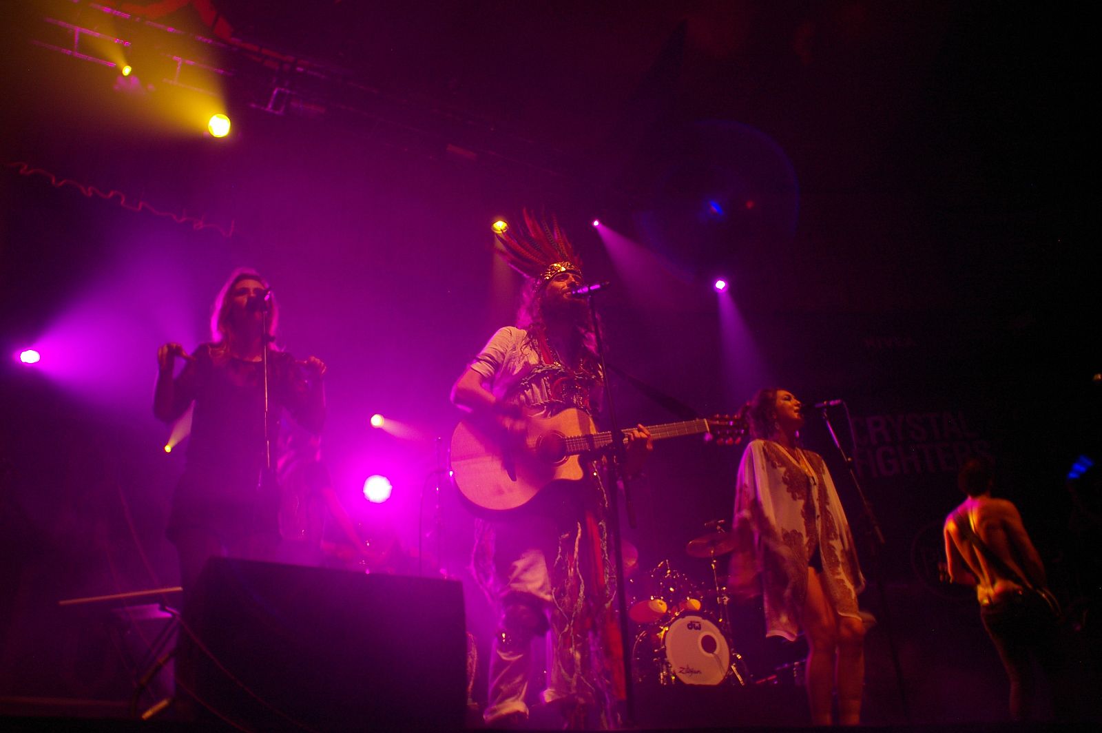 Crystal Fighters en el concierto del Circo Price de Madrid.