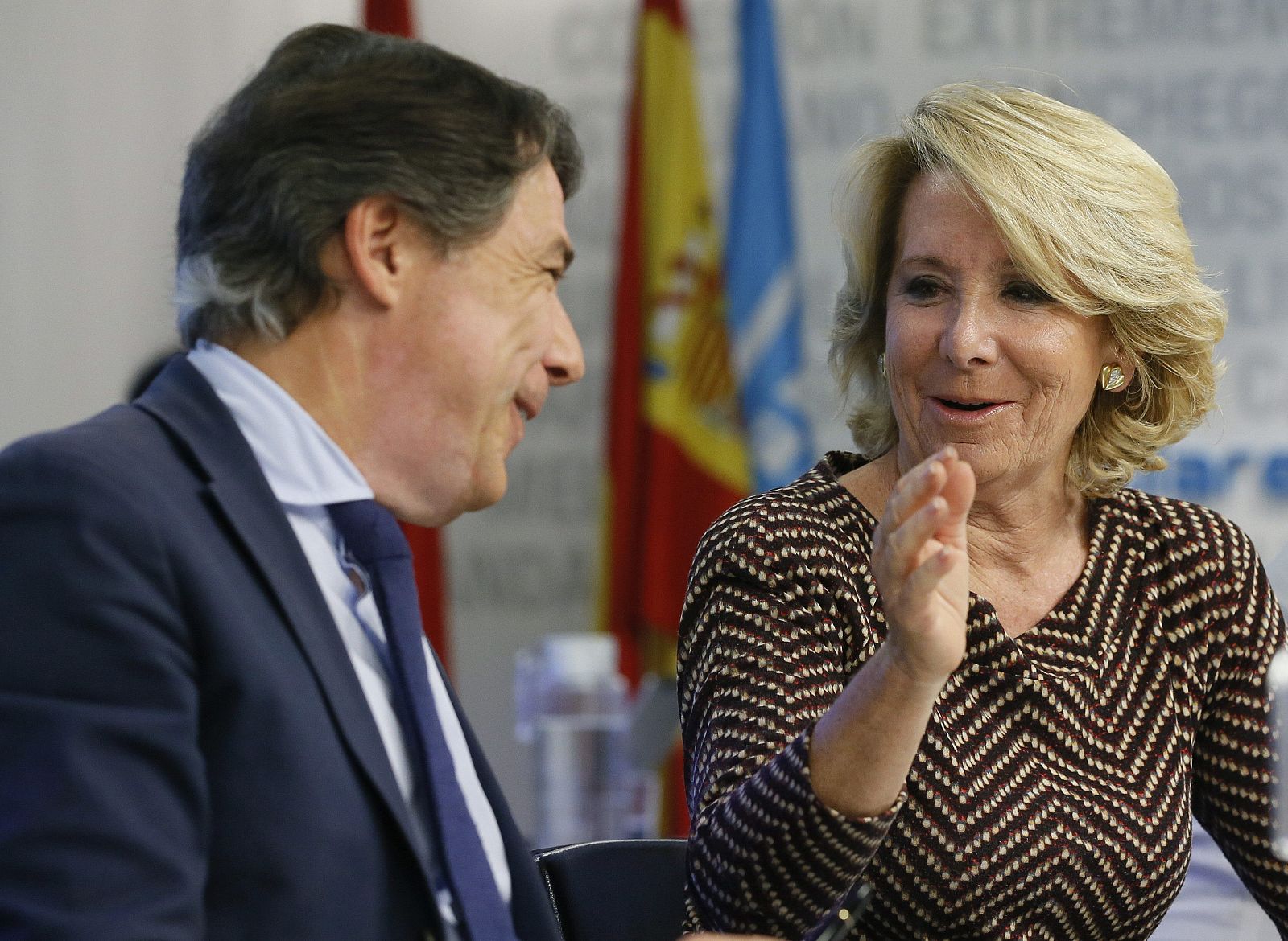 El presidente de la Comunidad de Madrid, Ignacio González, junto a la presidenta del PP madrileño, Esperanza Aguirre.
