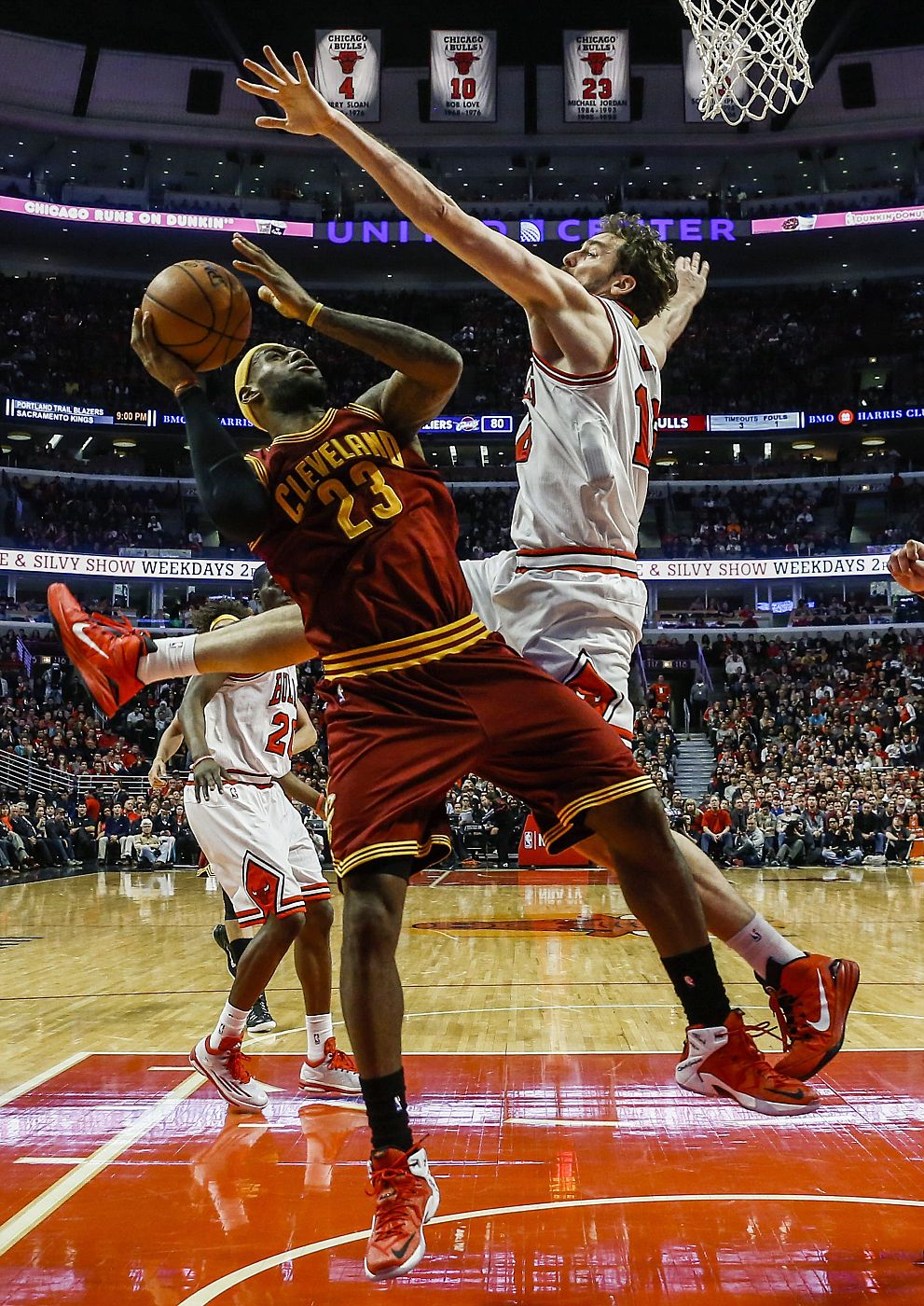 Cleveland Cavaliers at Chicago Bulls