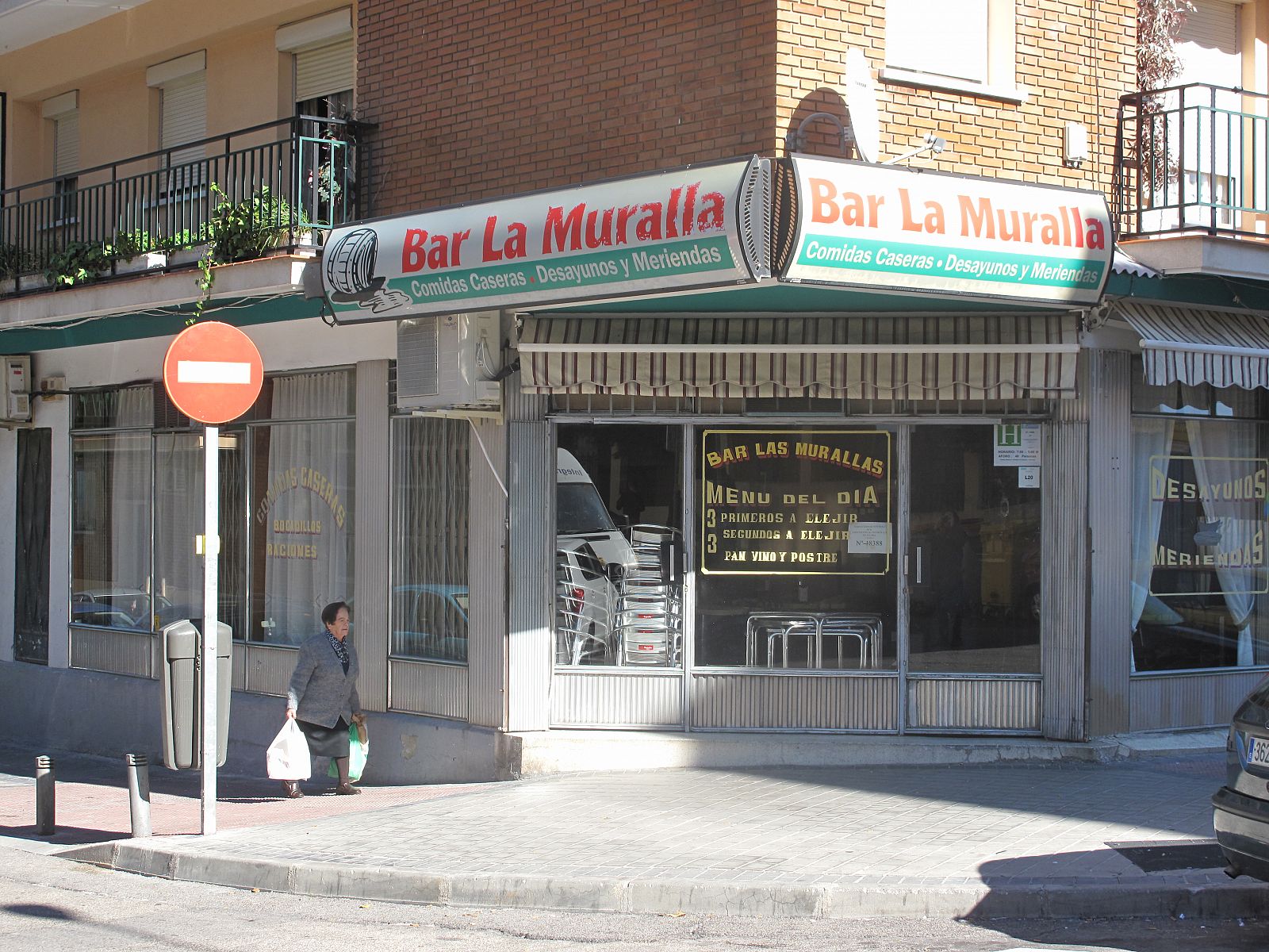 El bar La Muralla está ubicado en el barrio madrileño de Villaverde Alto