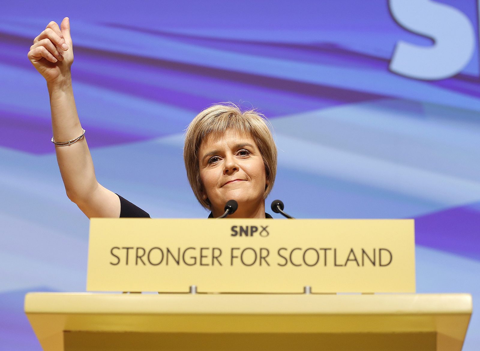 Nicola Sturgeon tras convertirse en la líder del Partido Nacionalista Escocés