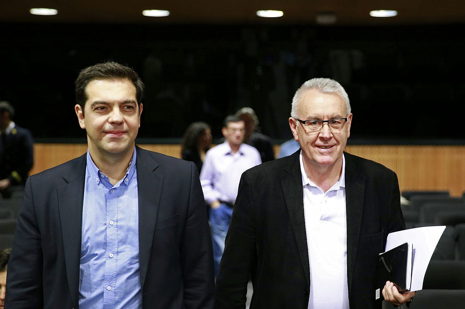 El coordinador federal de IU, Cayo Lara, junto al líder de Syriza, Alexis Tsipras, en el Congreso.