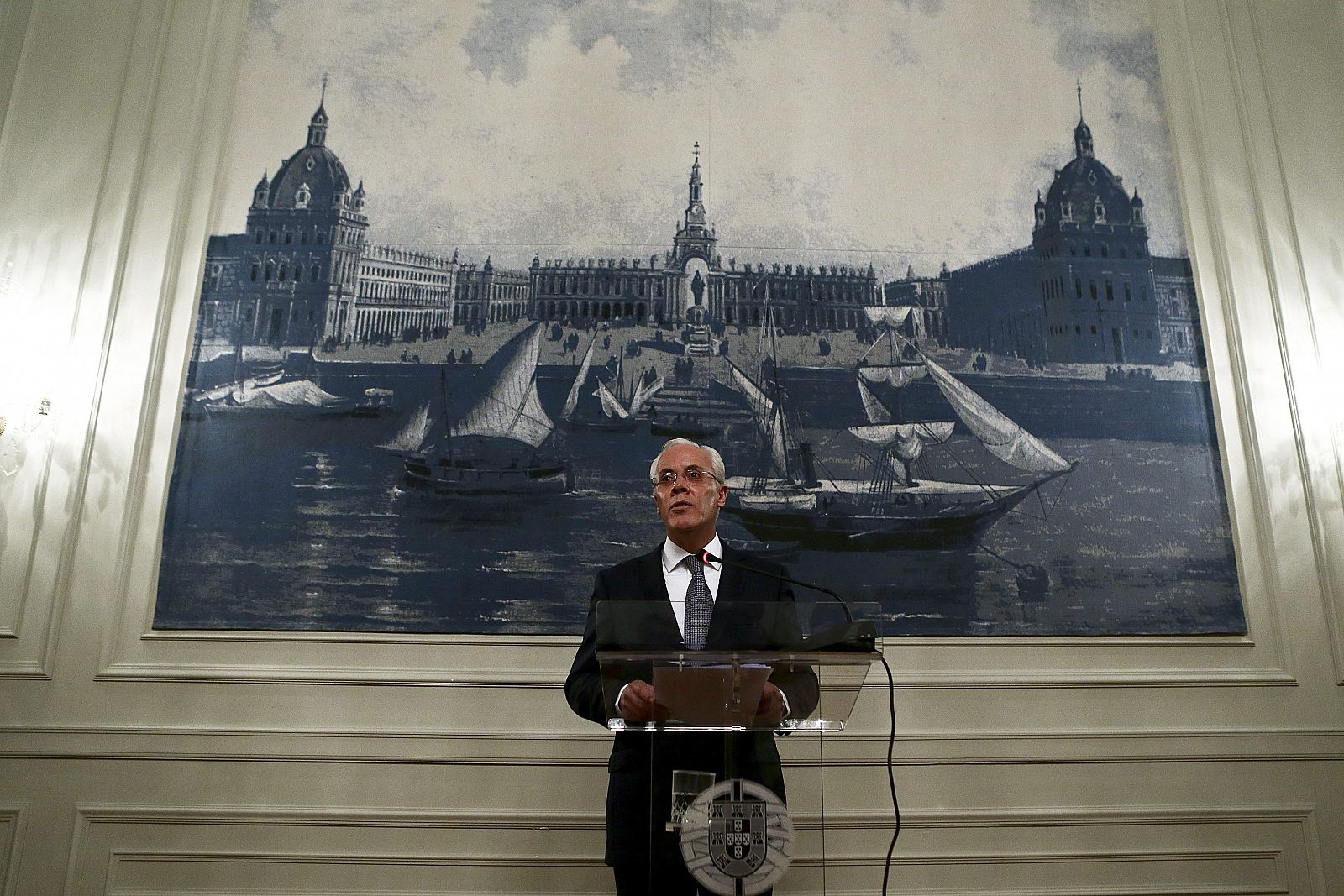 El ministro de Interior de Portugal, Miguel Macedo, durante el anuncio de su dimisión.