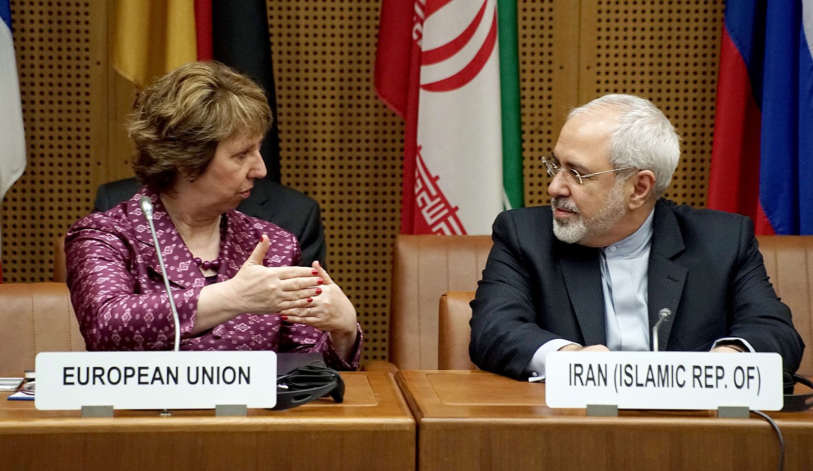 Los protagonistas del diálogo nuclaear, la europea Ashton y el iraní Zarif, en una reunión del pasado julio.