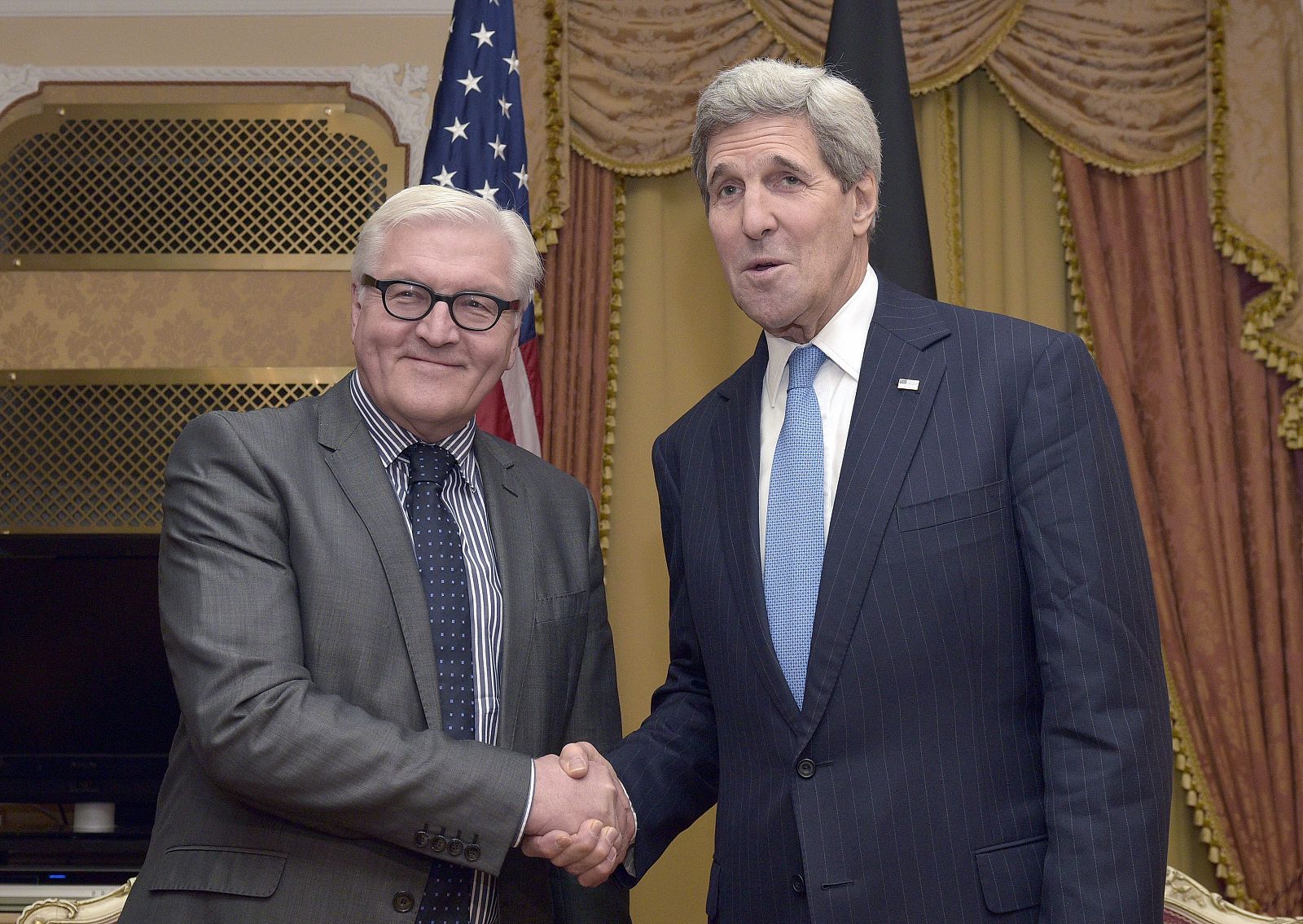 El ministro de Relaciones Exteriores alemán, Frank- Walter Steinmeier, y el secretario de Estado estadounidense, John Kerry, en Viena.
