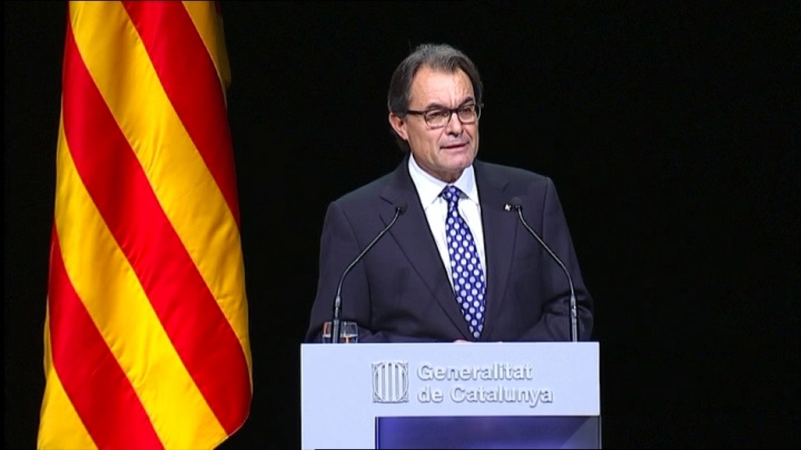 El presidente catalán, Artur Mas, explica su hoja de ruta tras la consulta del 9N