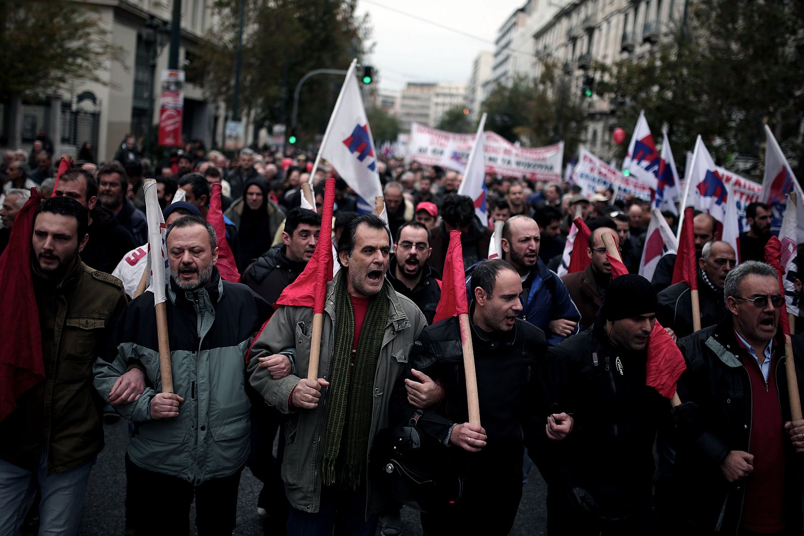 Una de las cabeceras de la manifestación celebrada en Atenas durante la segunda huelga general de 2014