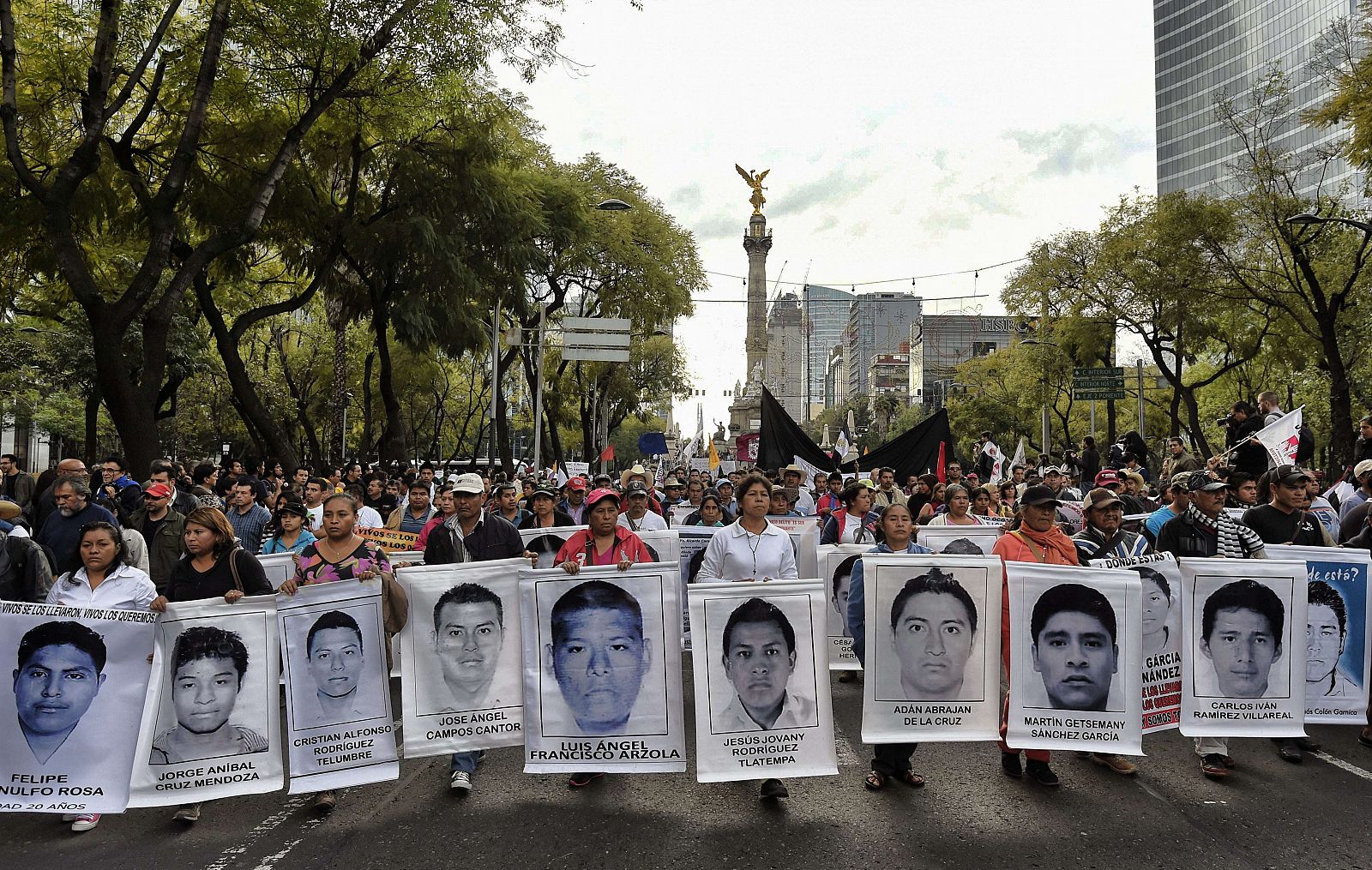 Protesta en las calles de Iguala por los 43 estudiantes desaparecidos