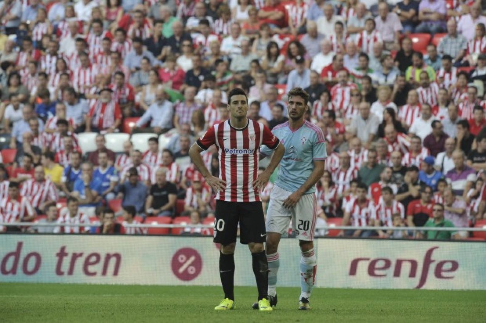 Aduriz y Sergi Gómez durante el último enfrentamiento entre Athletic y Celta.