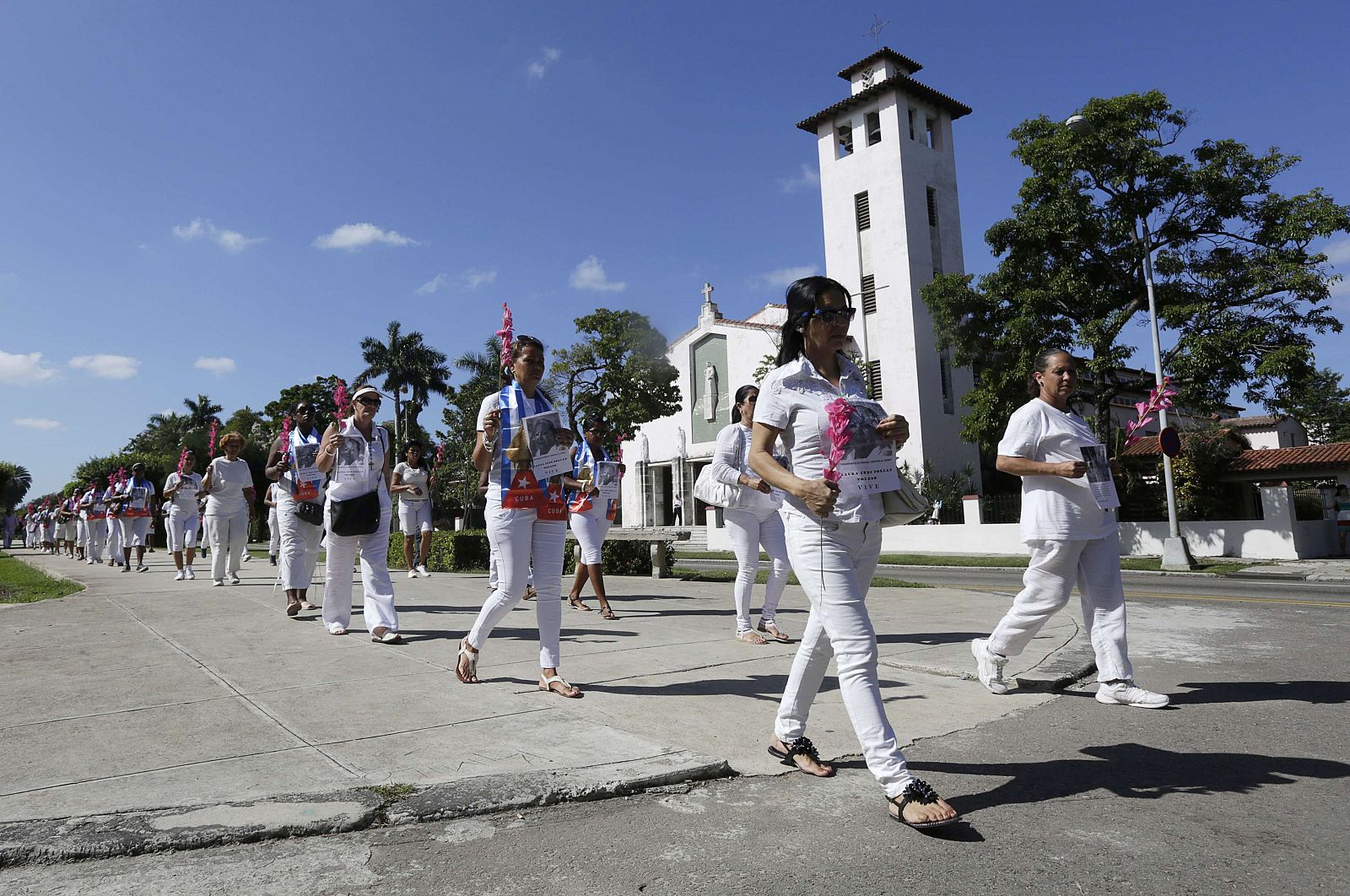 Las Damas de Blanco, grupo opositor cubano, en una acción en La Habana el 4 de enero