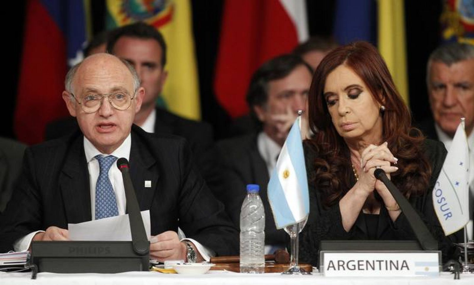 Fotografía de archivo de Cristina Fernández de Kirchner junto a su ministro de Exteriores, Hector Timerman