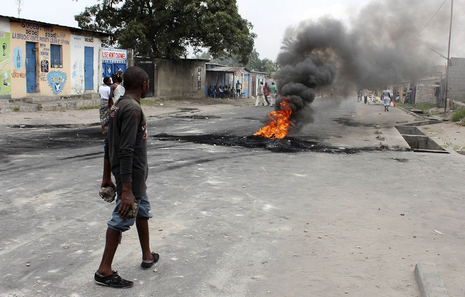 Un manifestante en Kinshasa, capital de la República Democrática del Congo