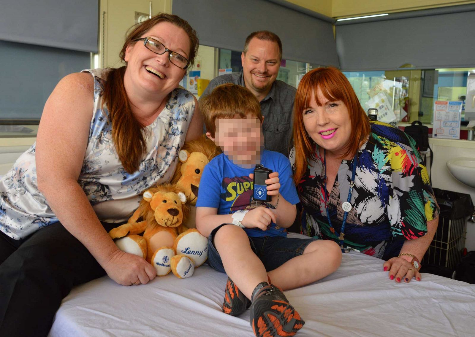 El niño de 4 años que tiene un páncreas artificial con su familia en Perth, Australia.